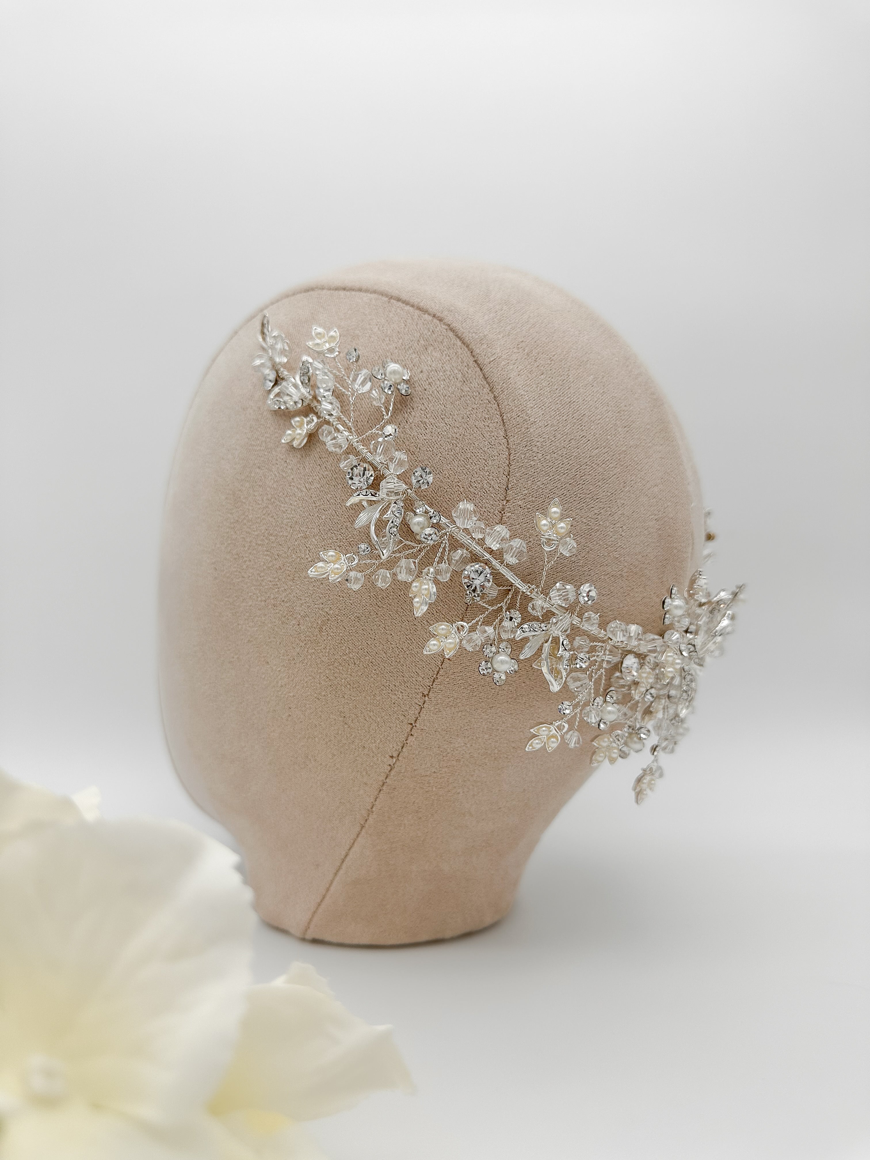 Tocado Camellia