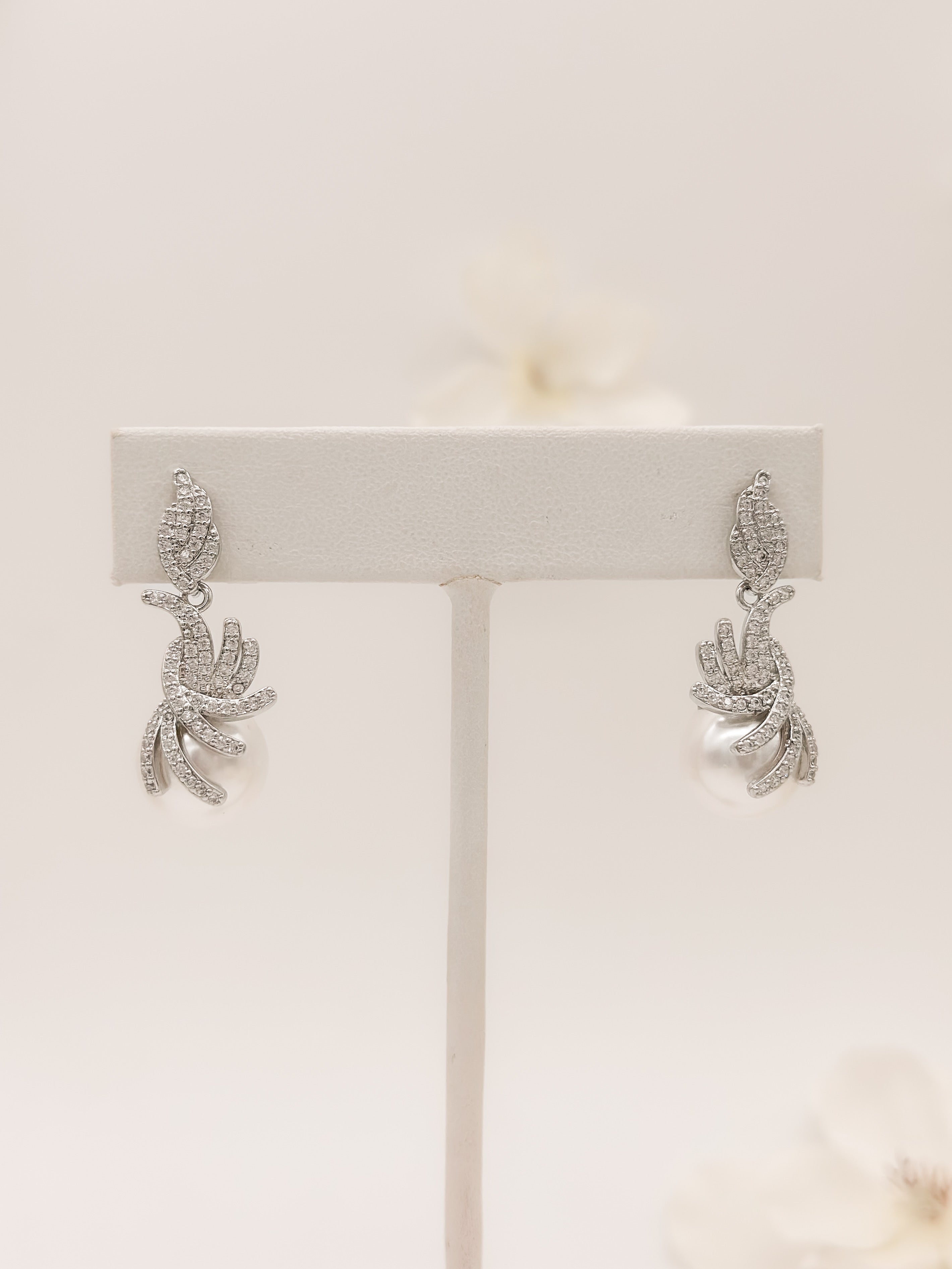 Aretes Líneas Curvas Perla