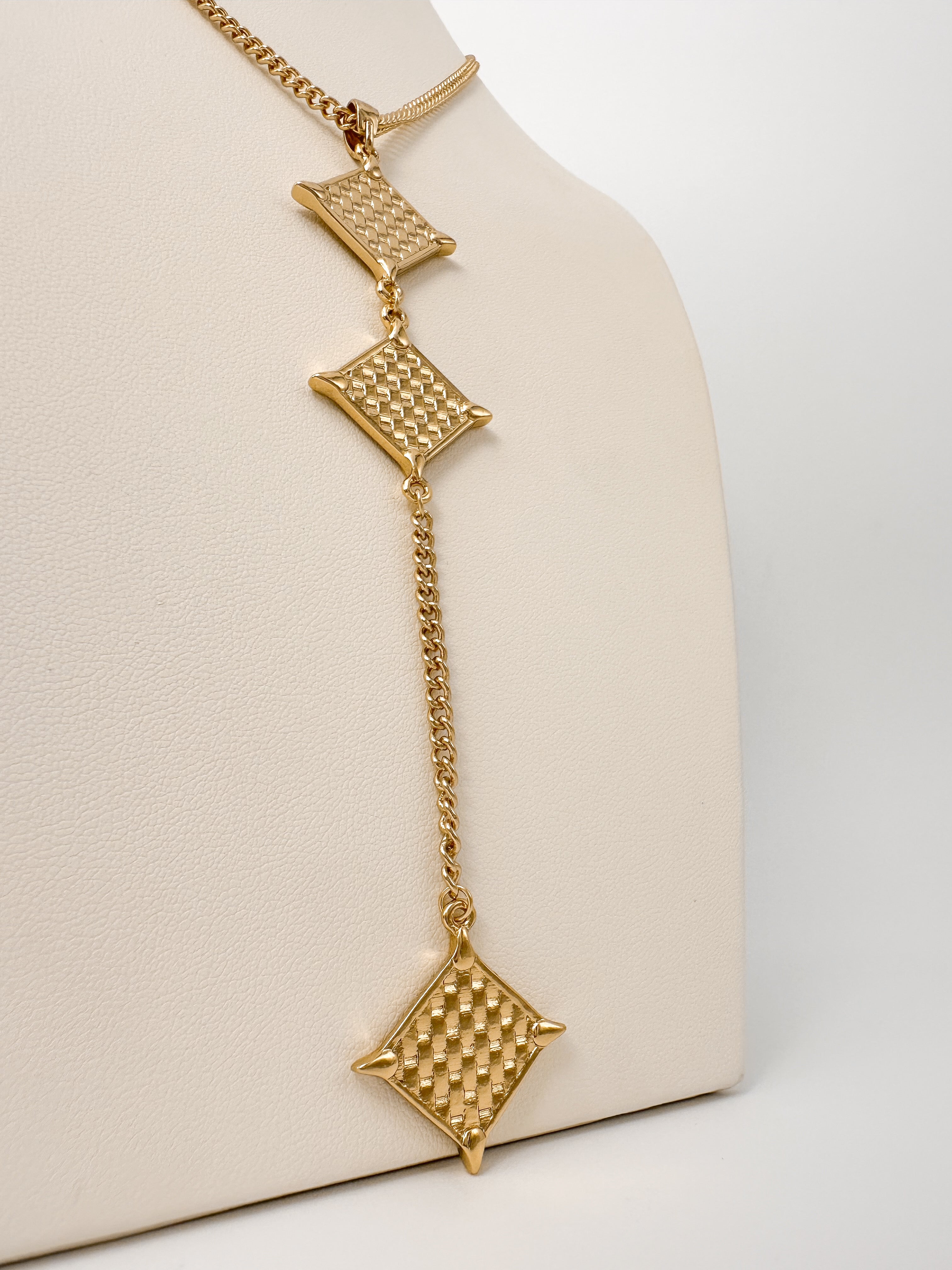 Collar Rombos Corbatín
