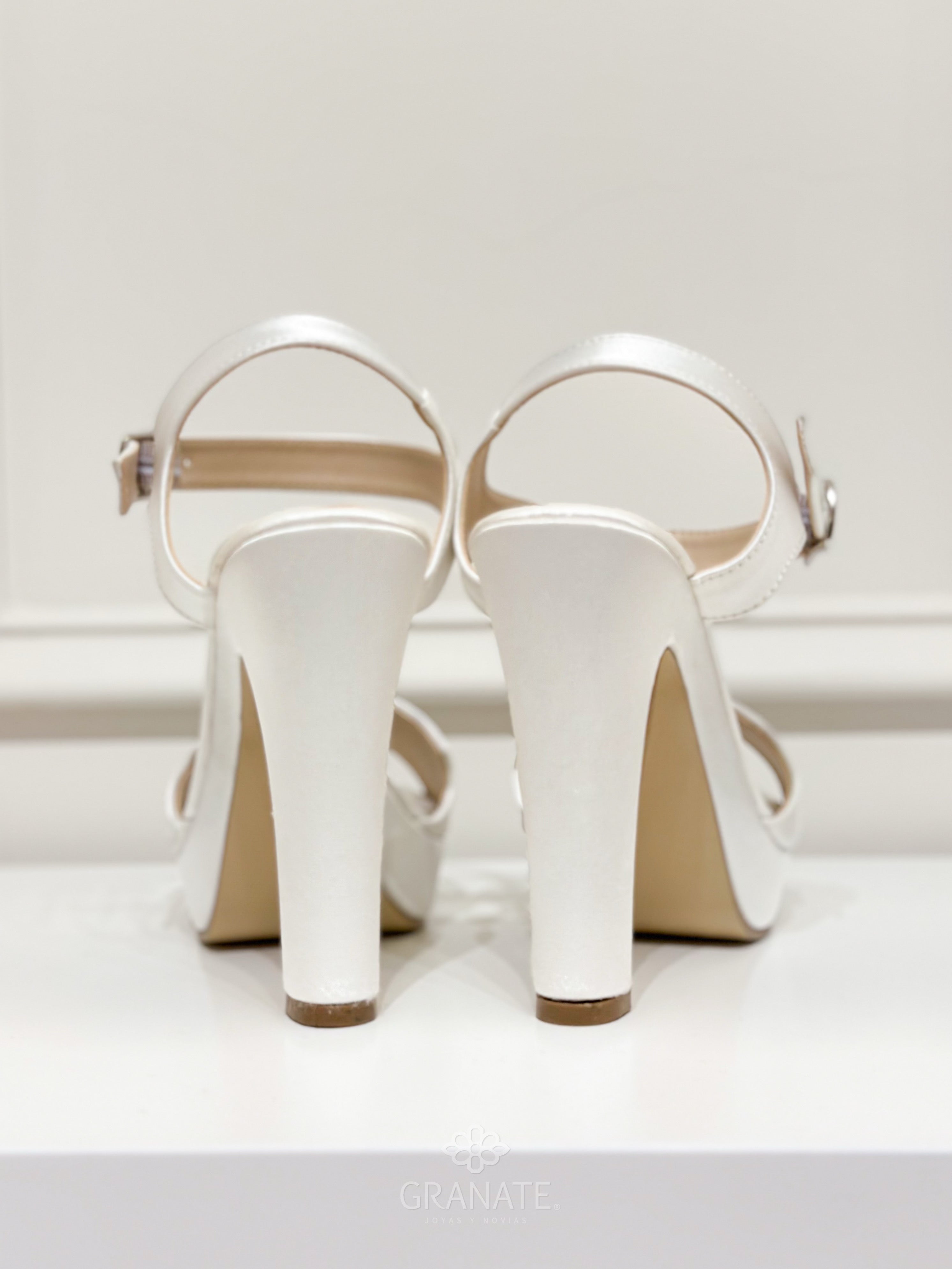 Sandalias Claudine Perla