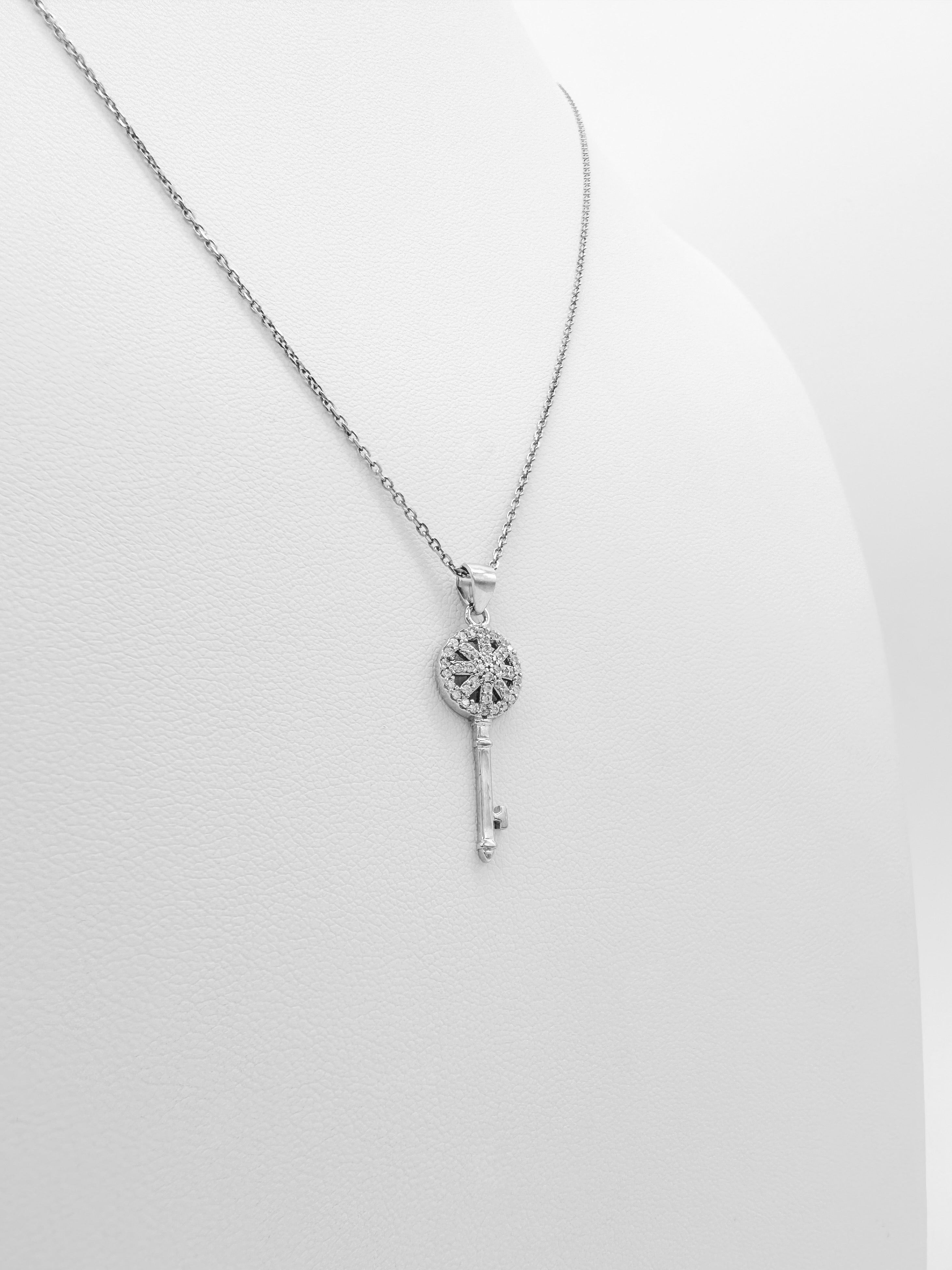 Collar Llave Pavé de Plata