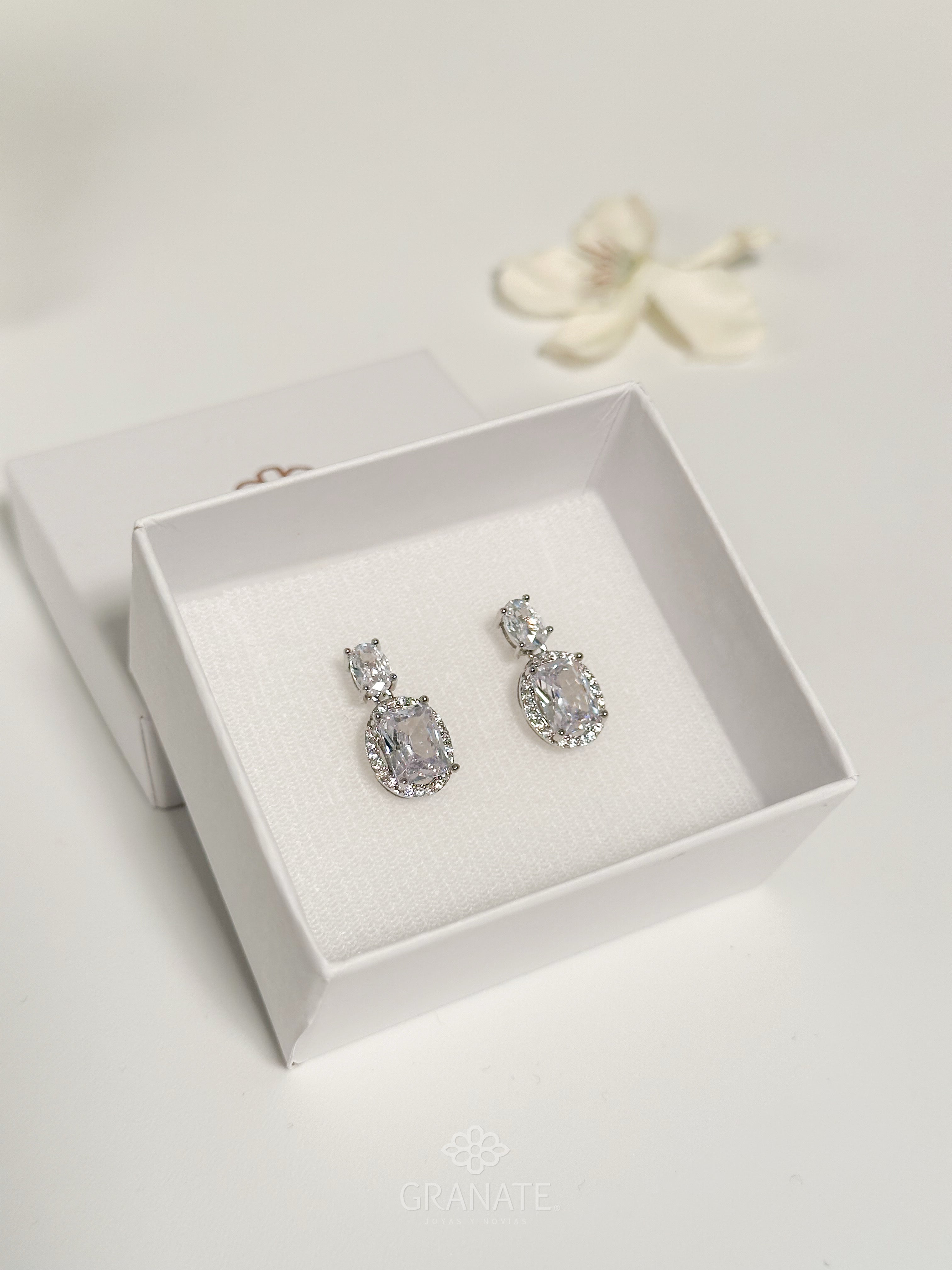 Aretes Oval Halo Zirconias