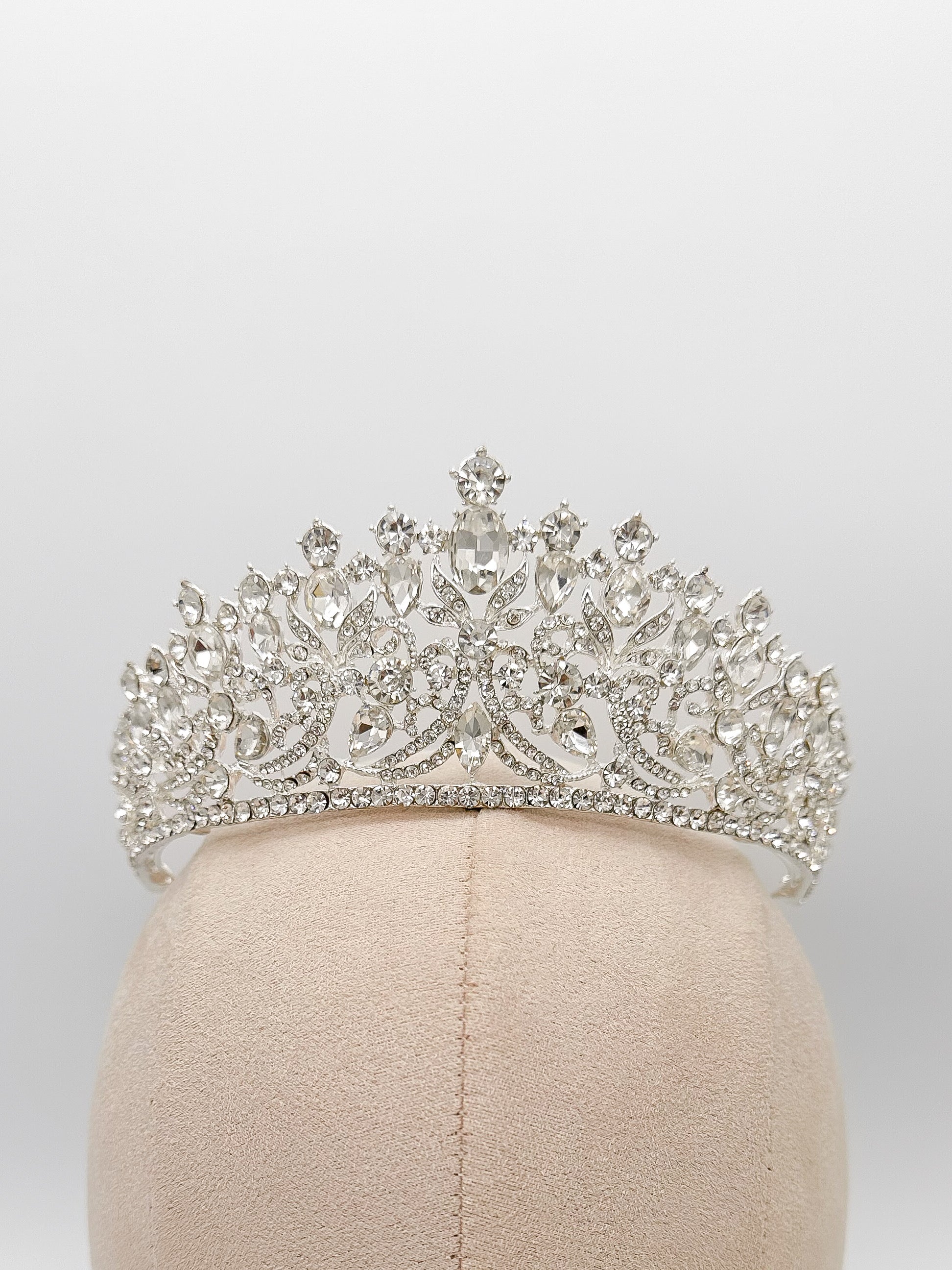 Corona Romelia