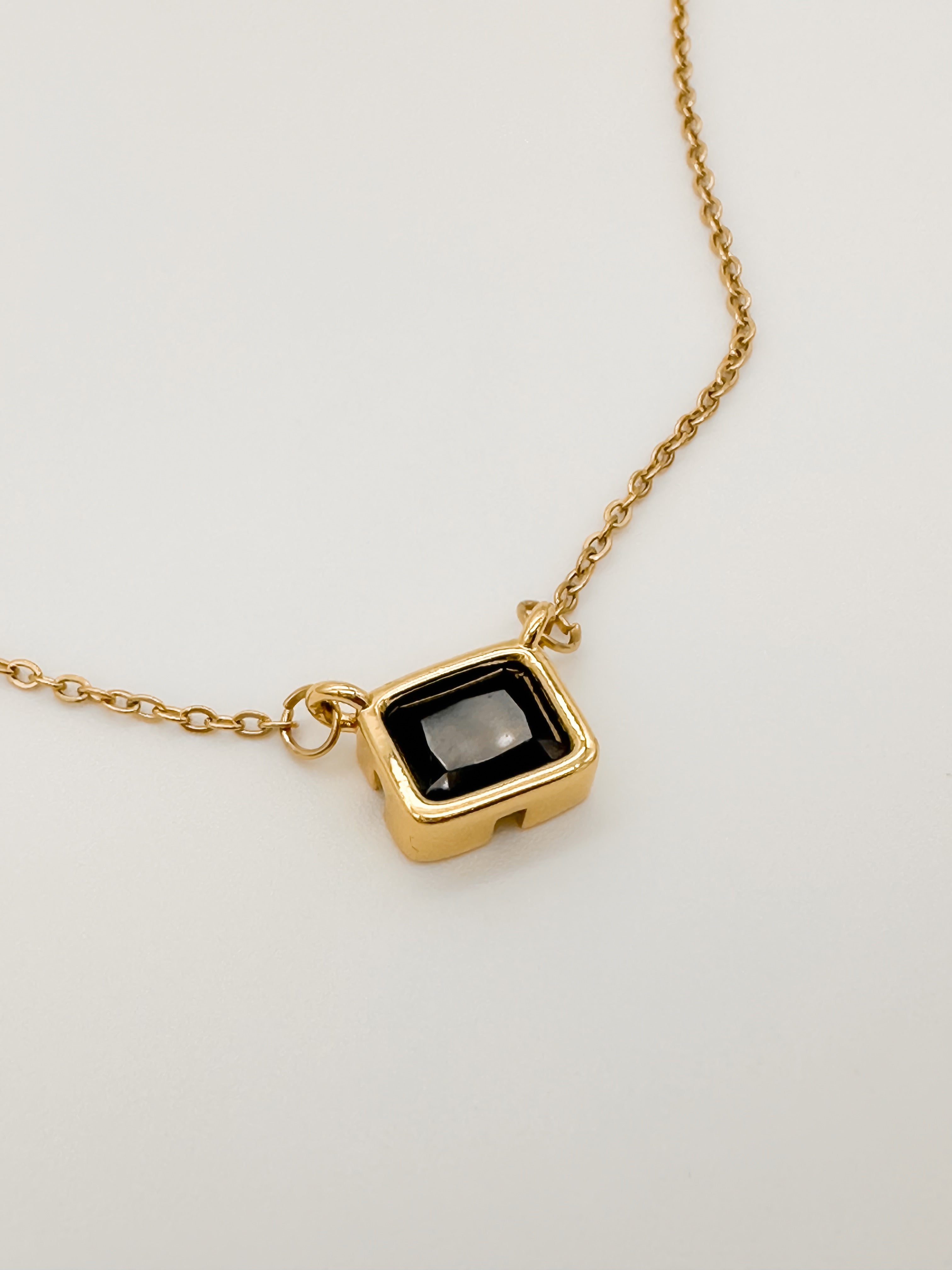 Collar Cristal Negro