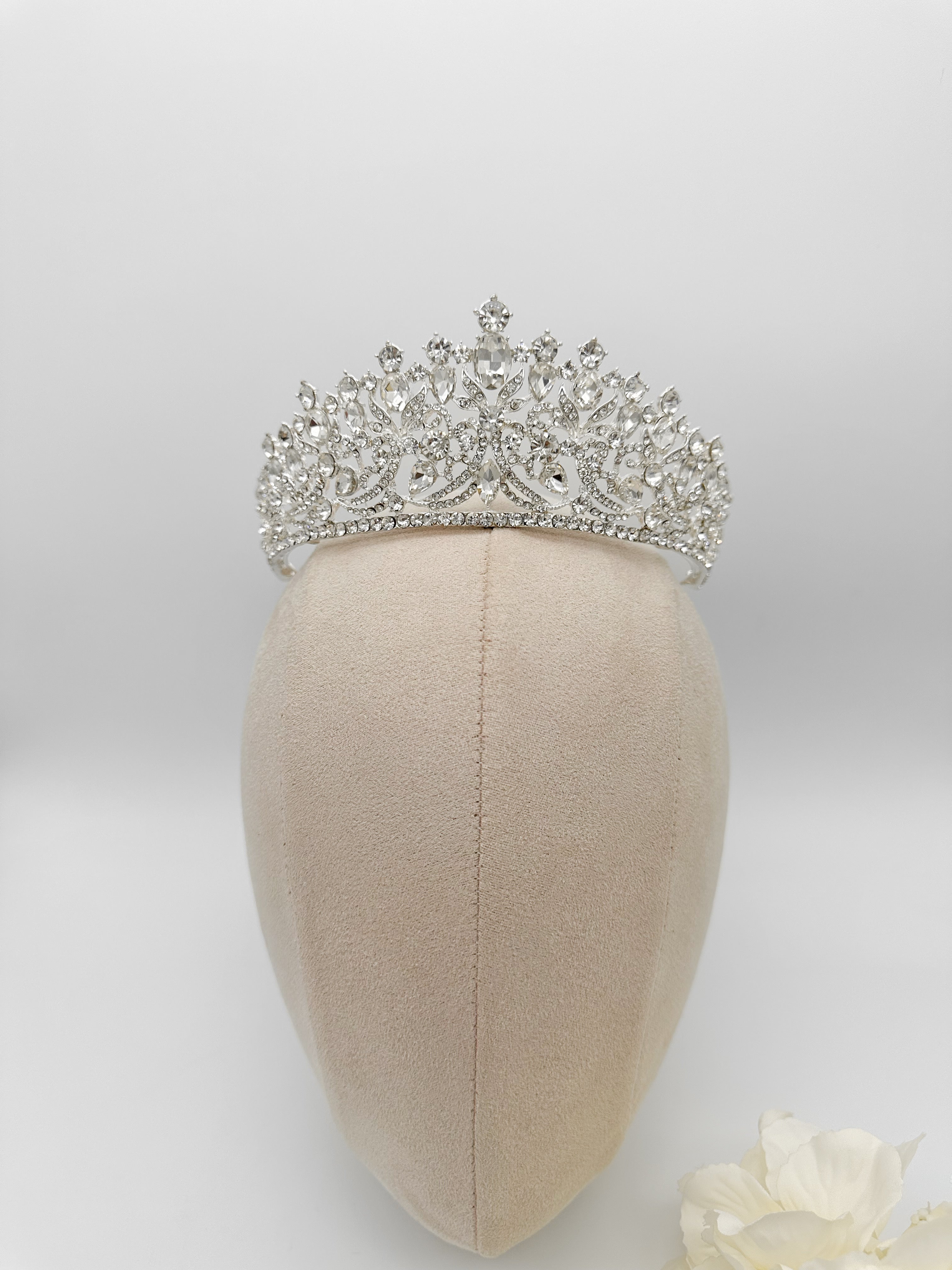 Corona Romelia