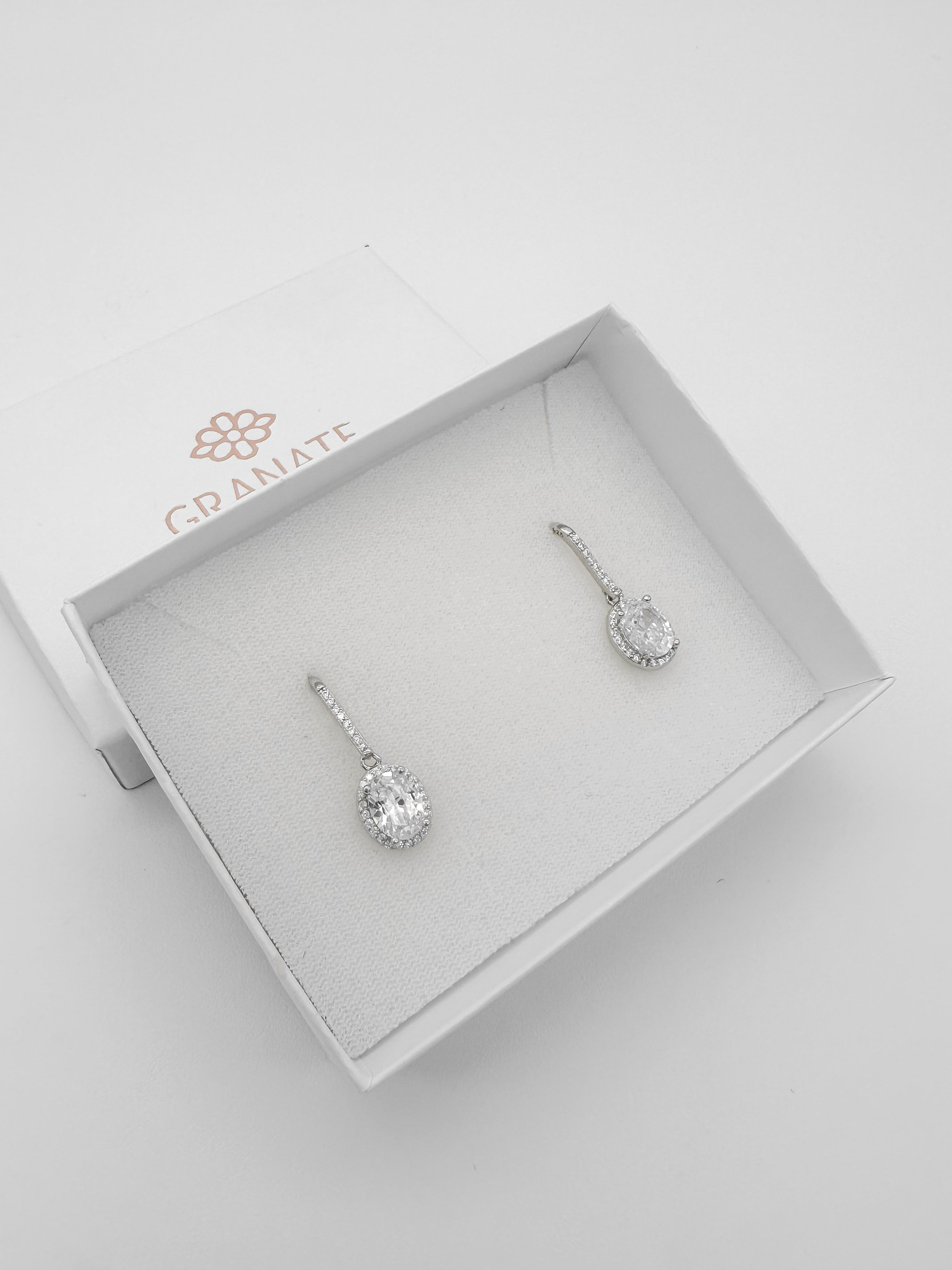Arete Oval Halo de Plata