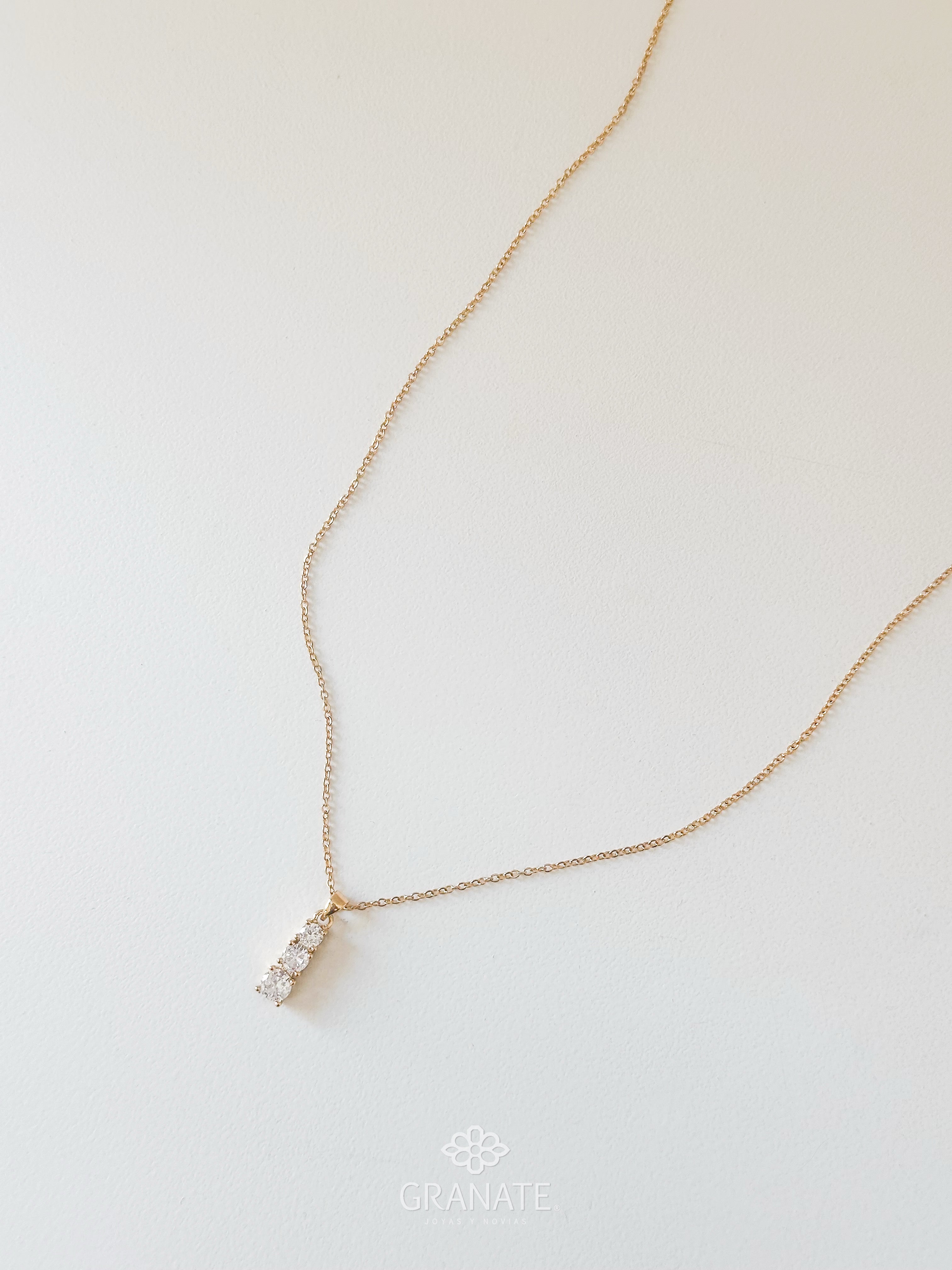 Collar Tres Zirconias