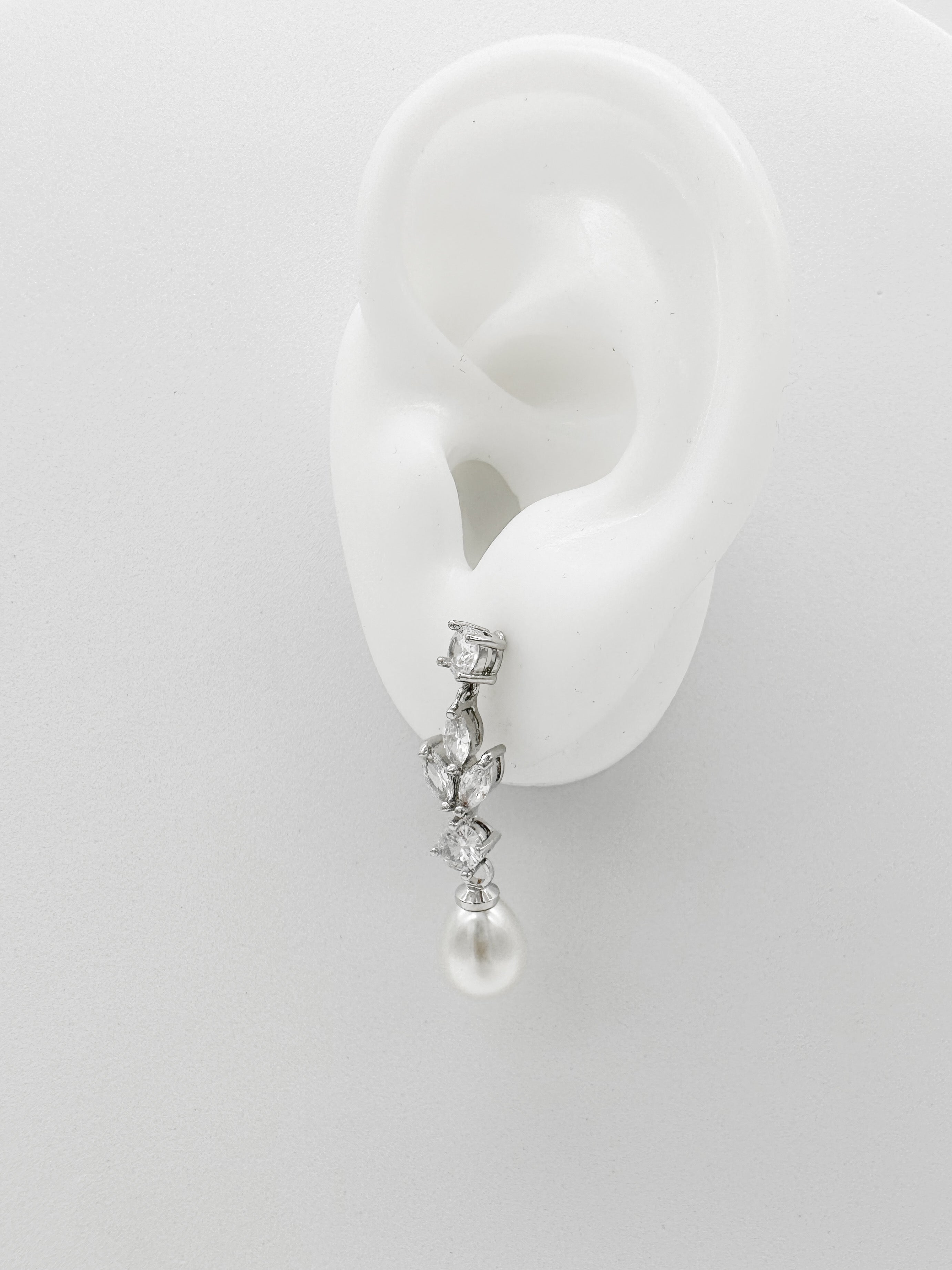 Aretes Hojas y Perla