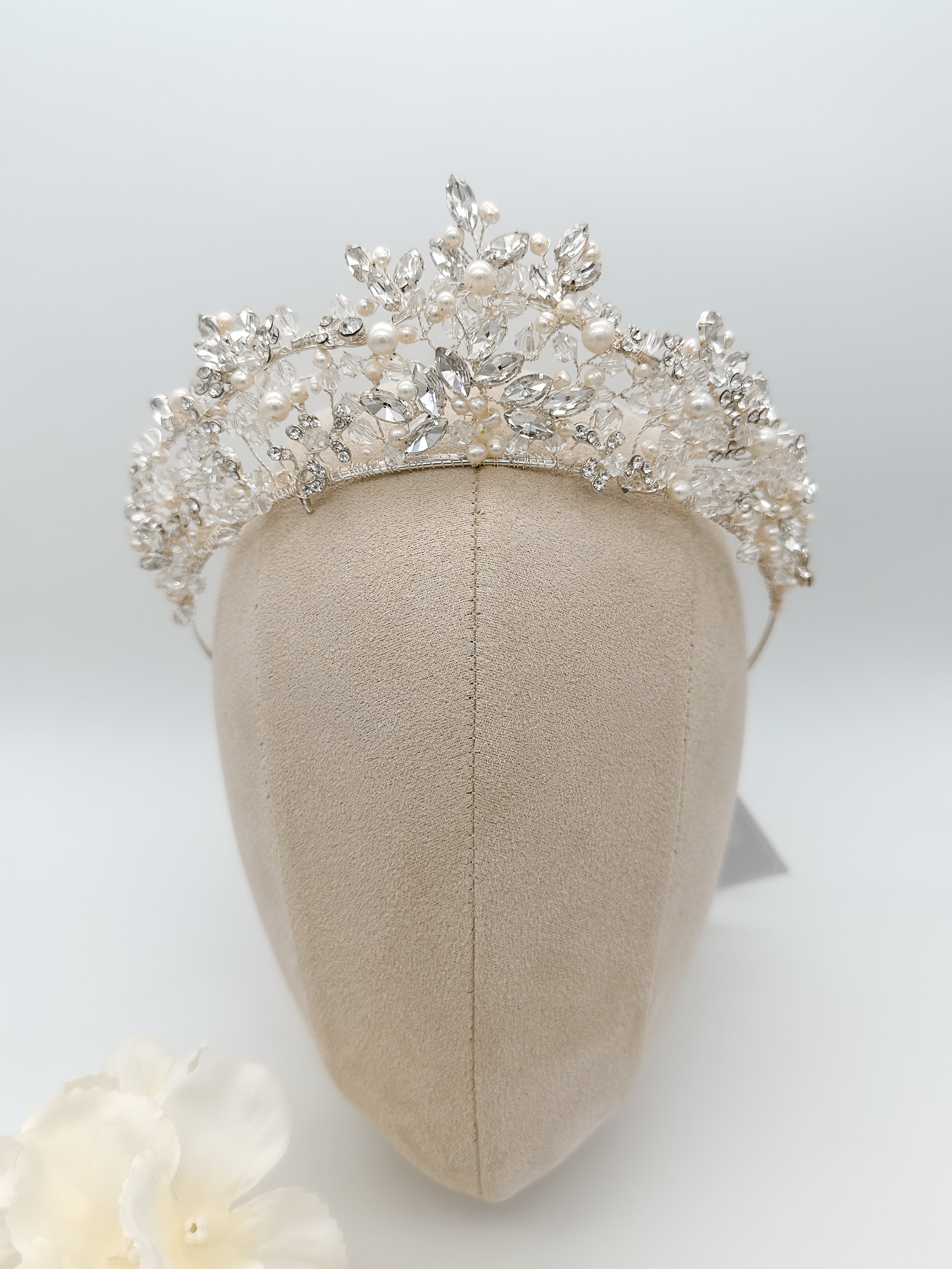 Tiara Nalha