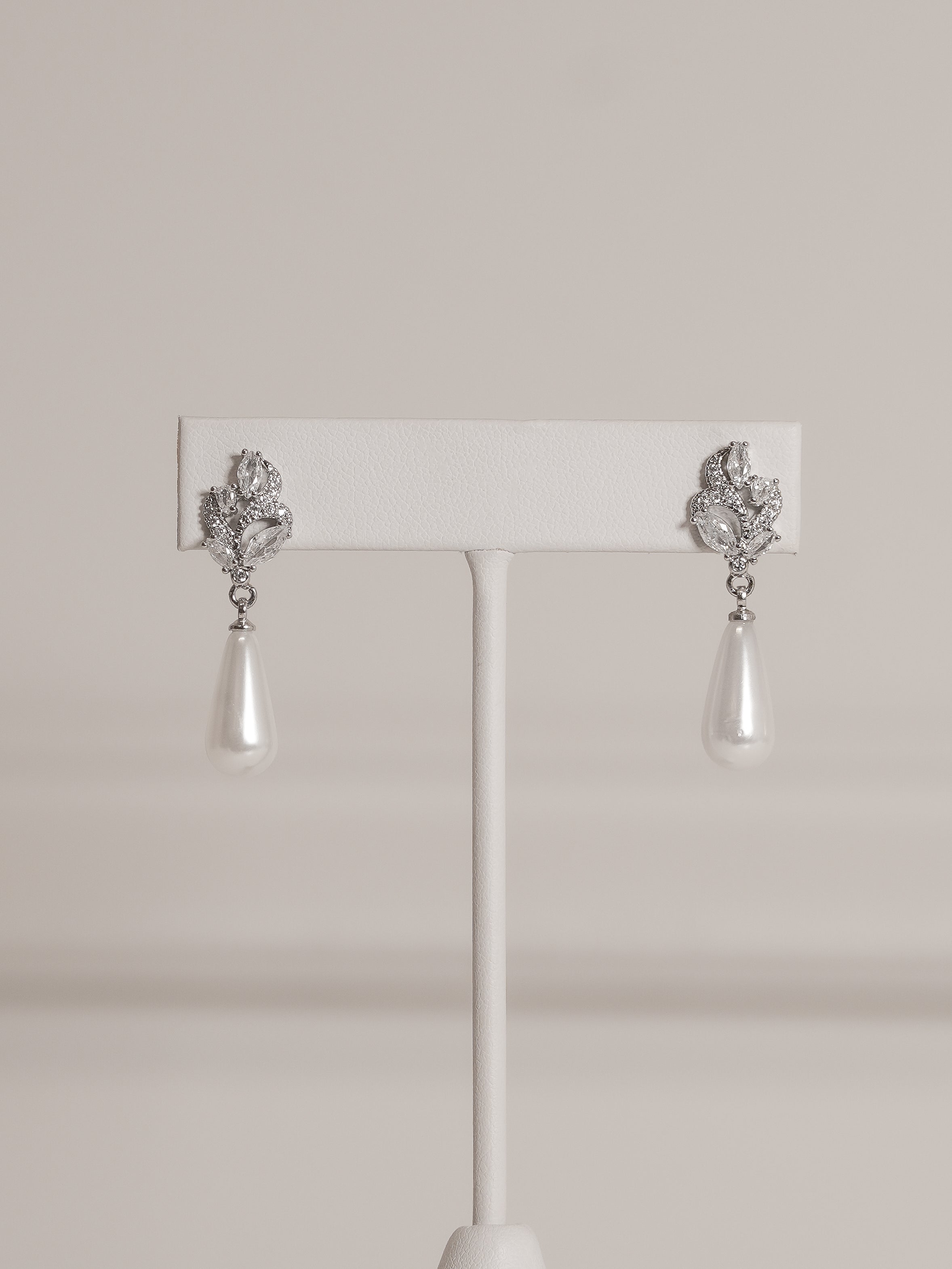 Aretes Perla Gota Larga
