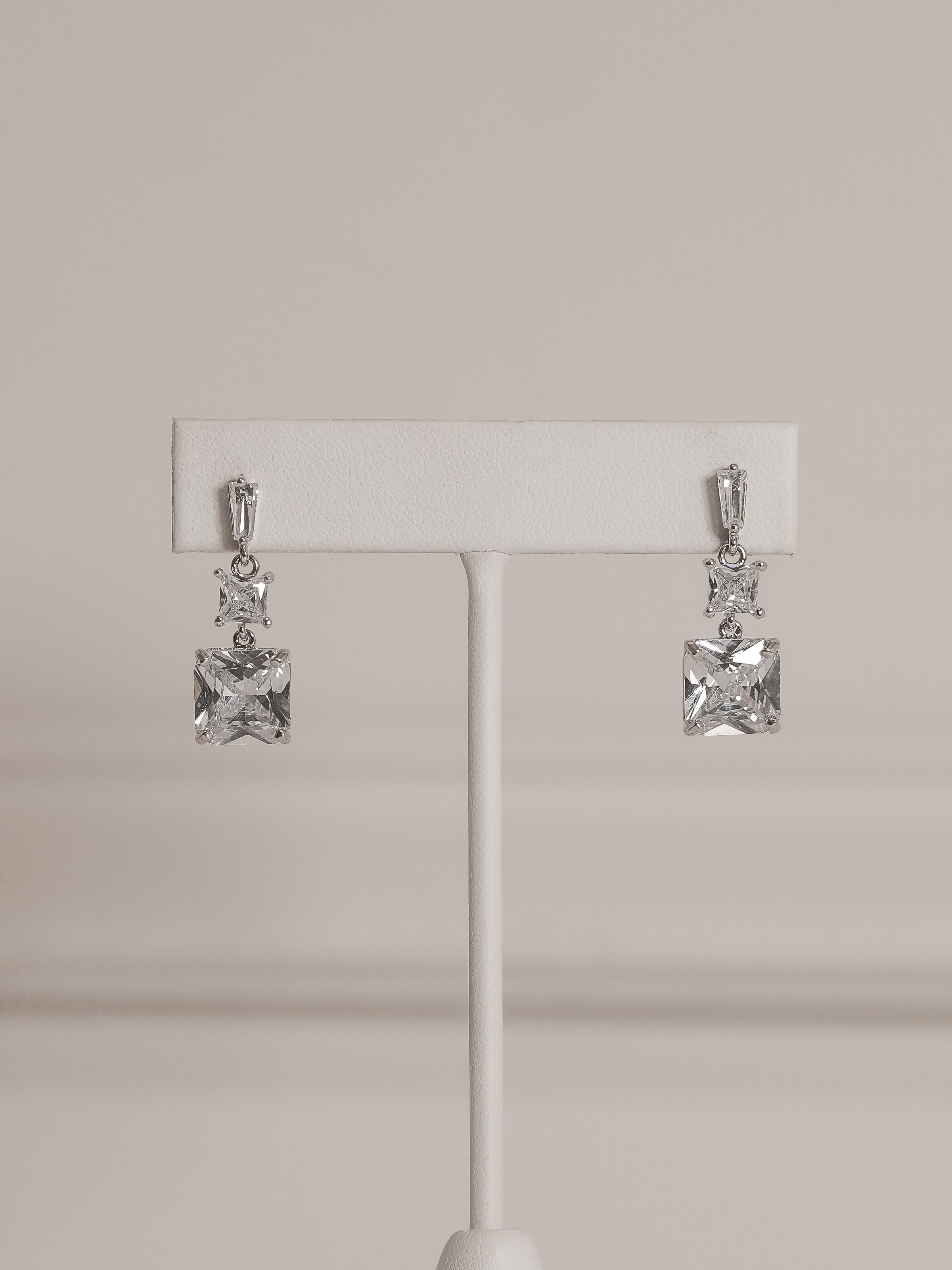 Aretes Barra y Cuadro