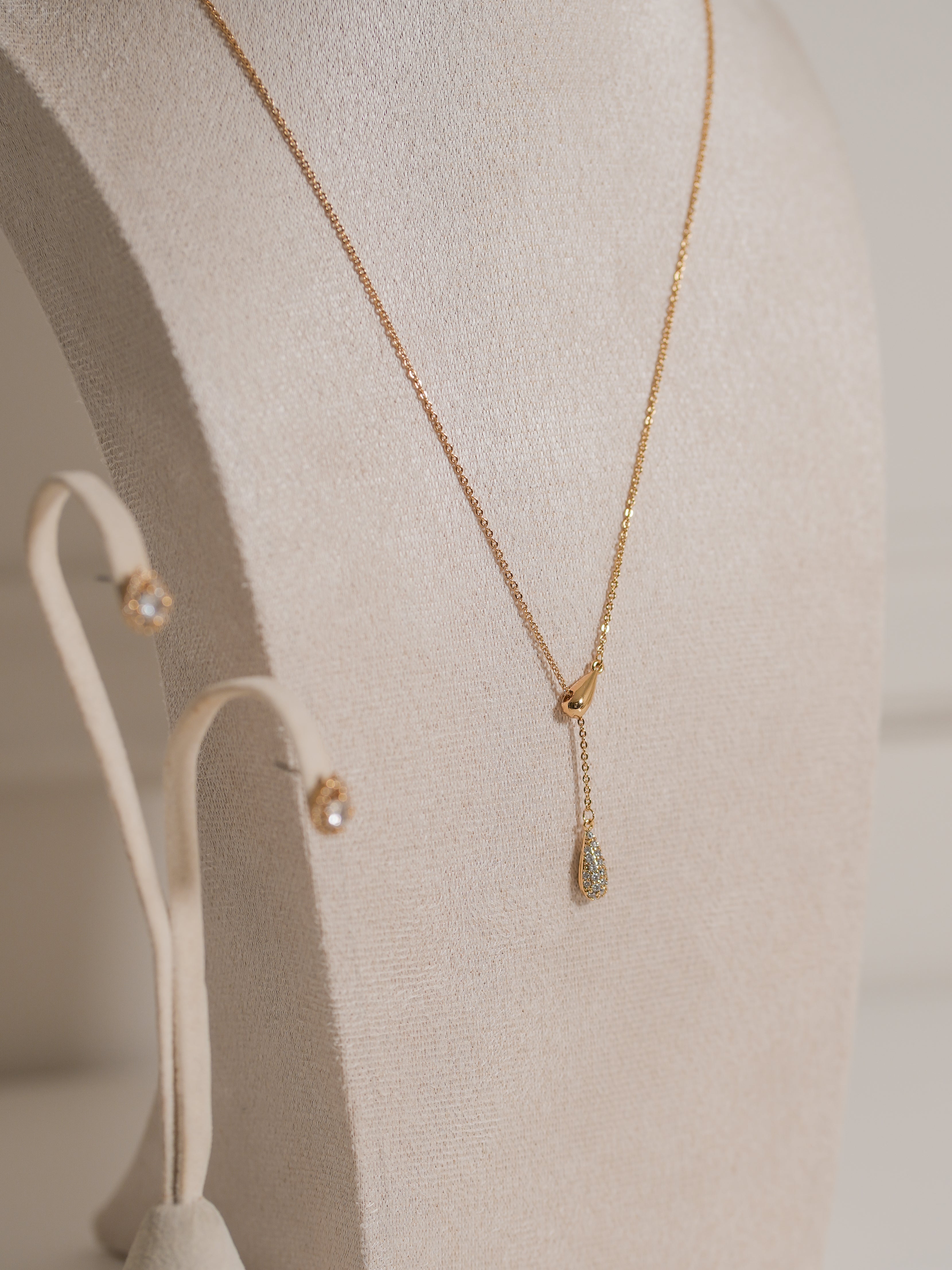 Aretes Gotita