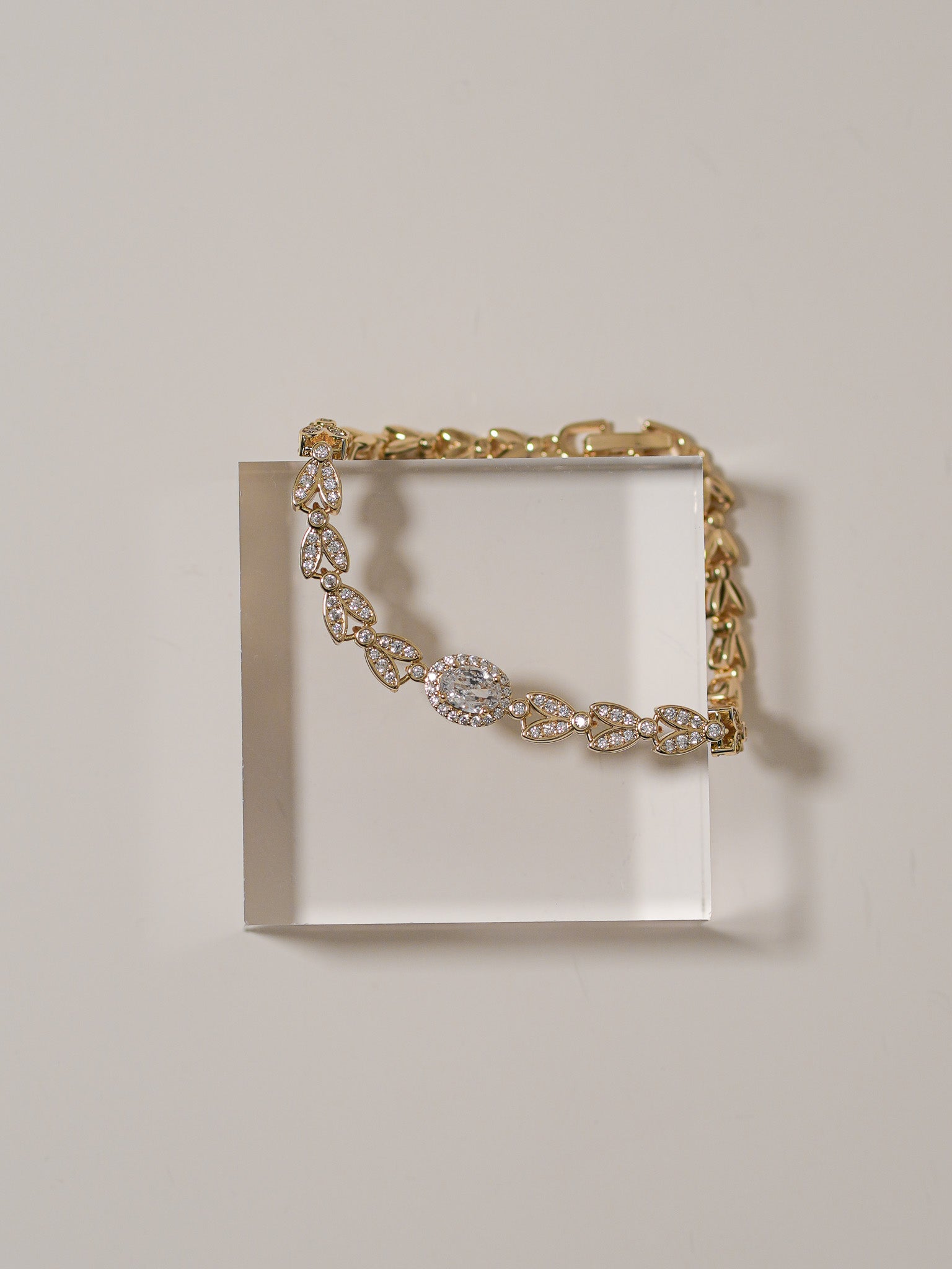 Pulsera Óvalo Hojas - Dorado