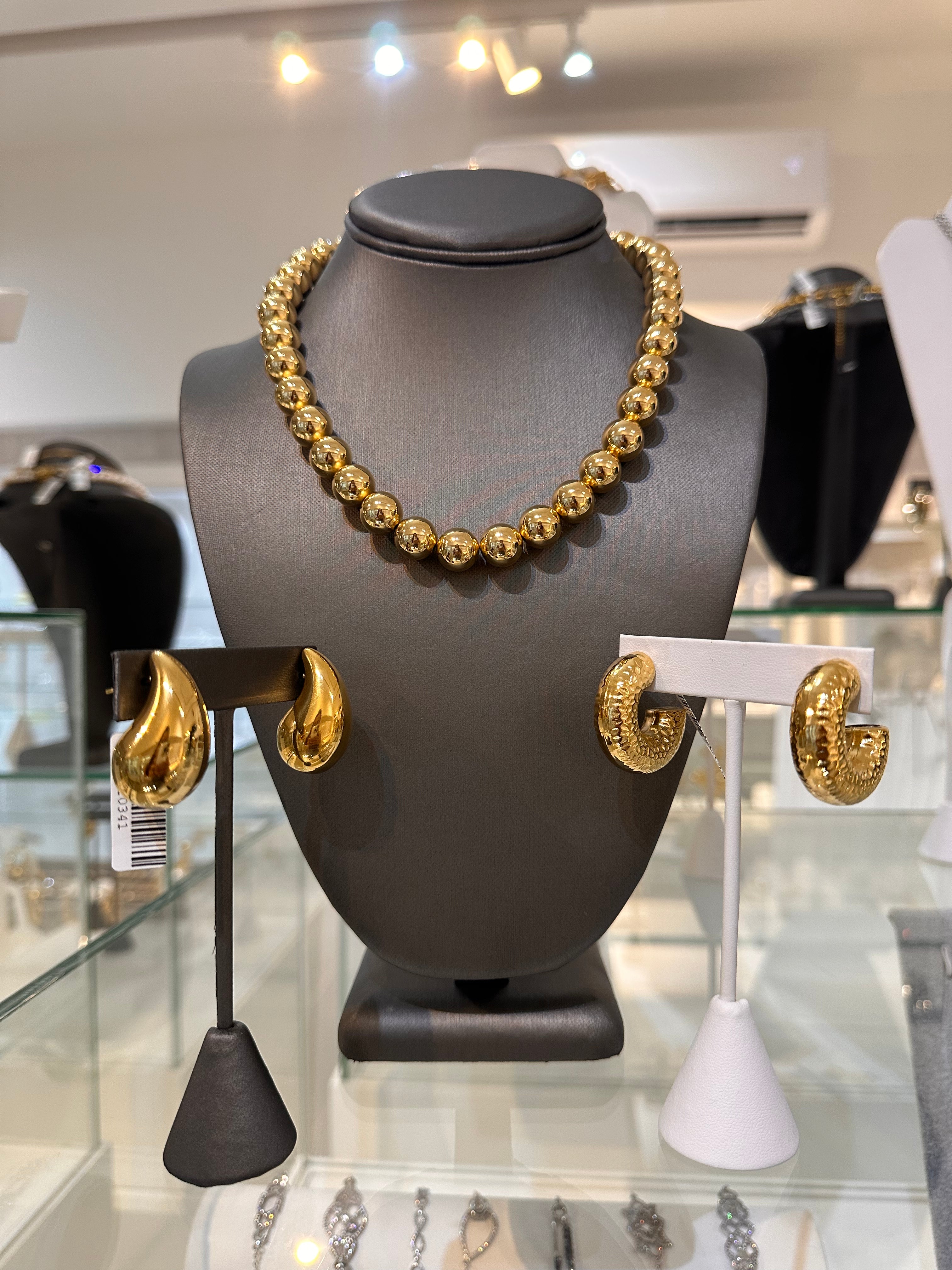 Collar Corto Bolas Maxi