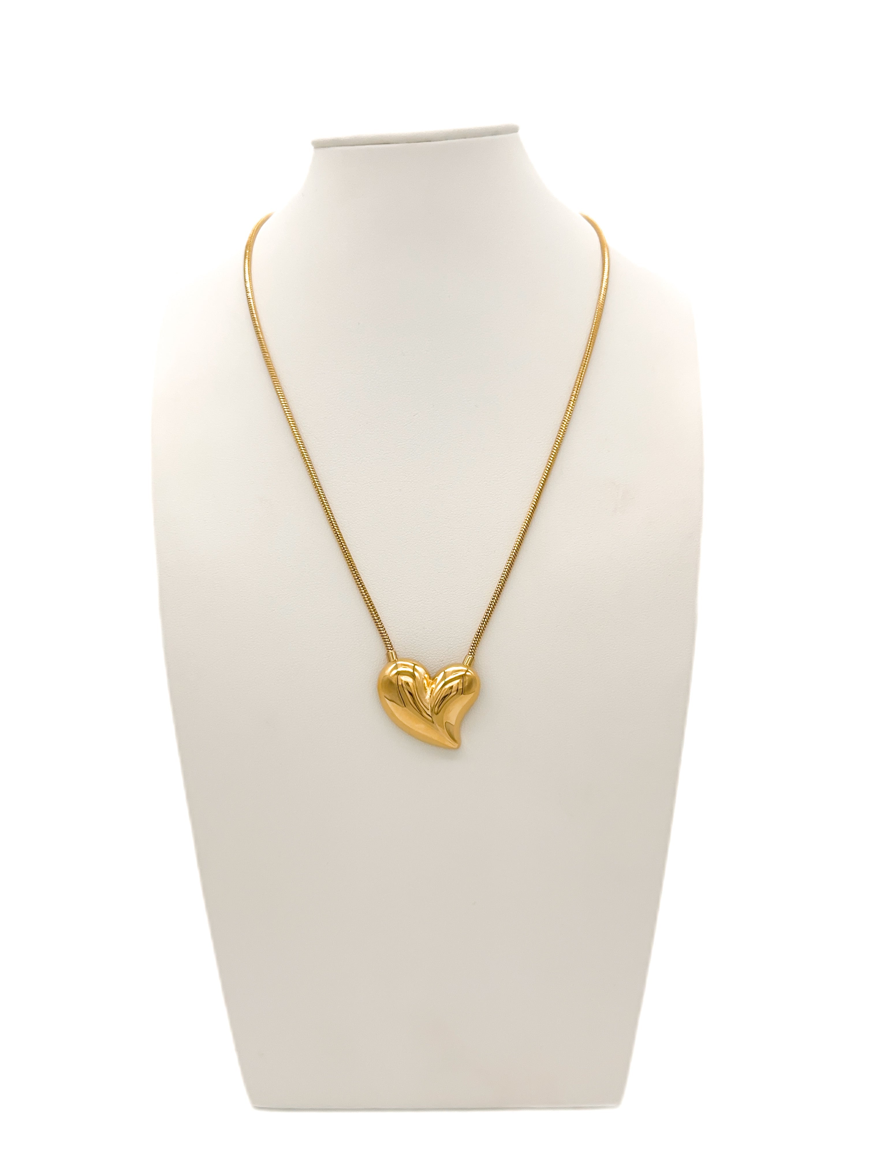 Collar Corazón Curvo