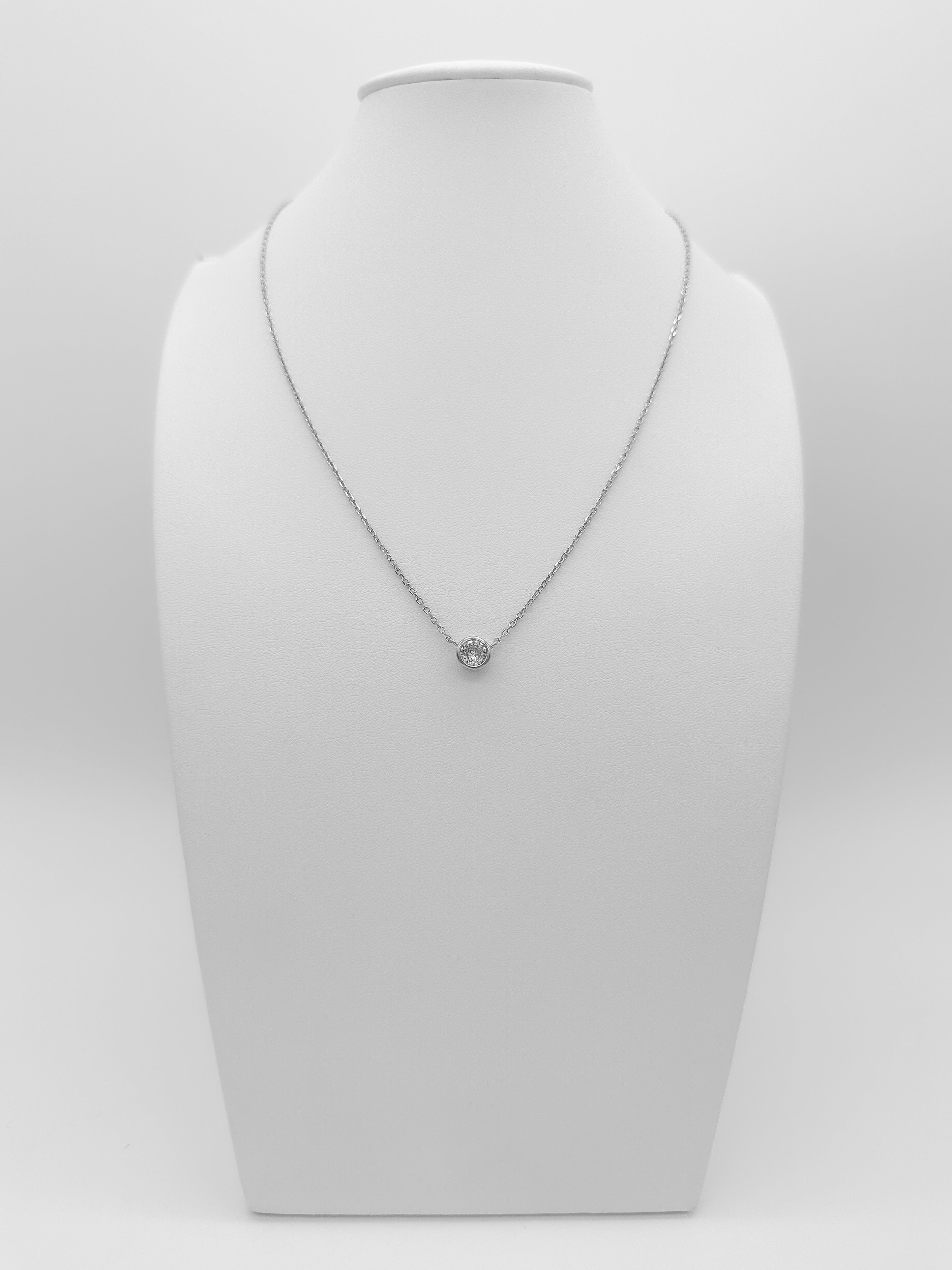 Collar Solitario Bisel de Plata