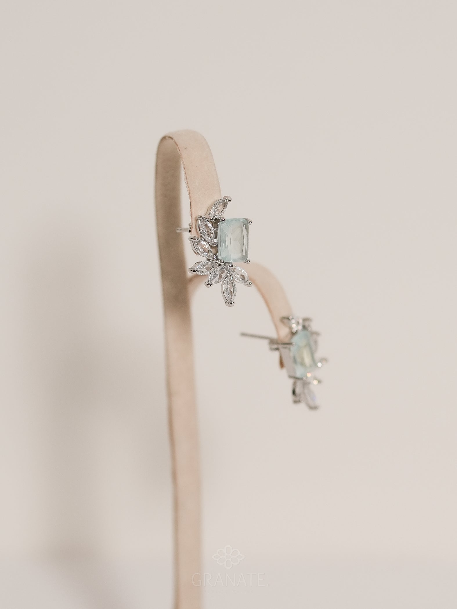 Aretes Rectangular Resplandor