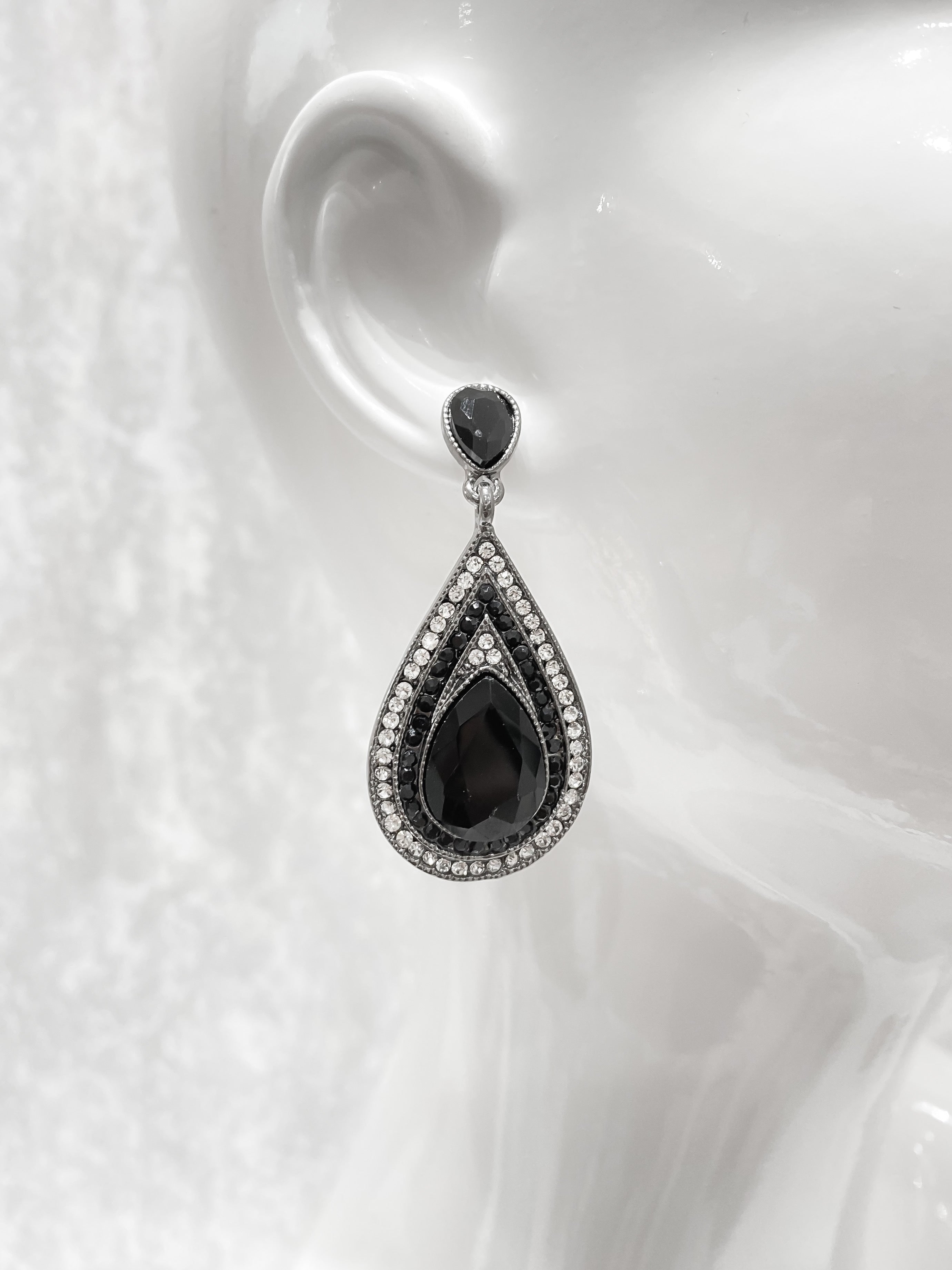Aretes Gota Grande Negra
