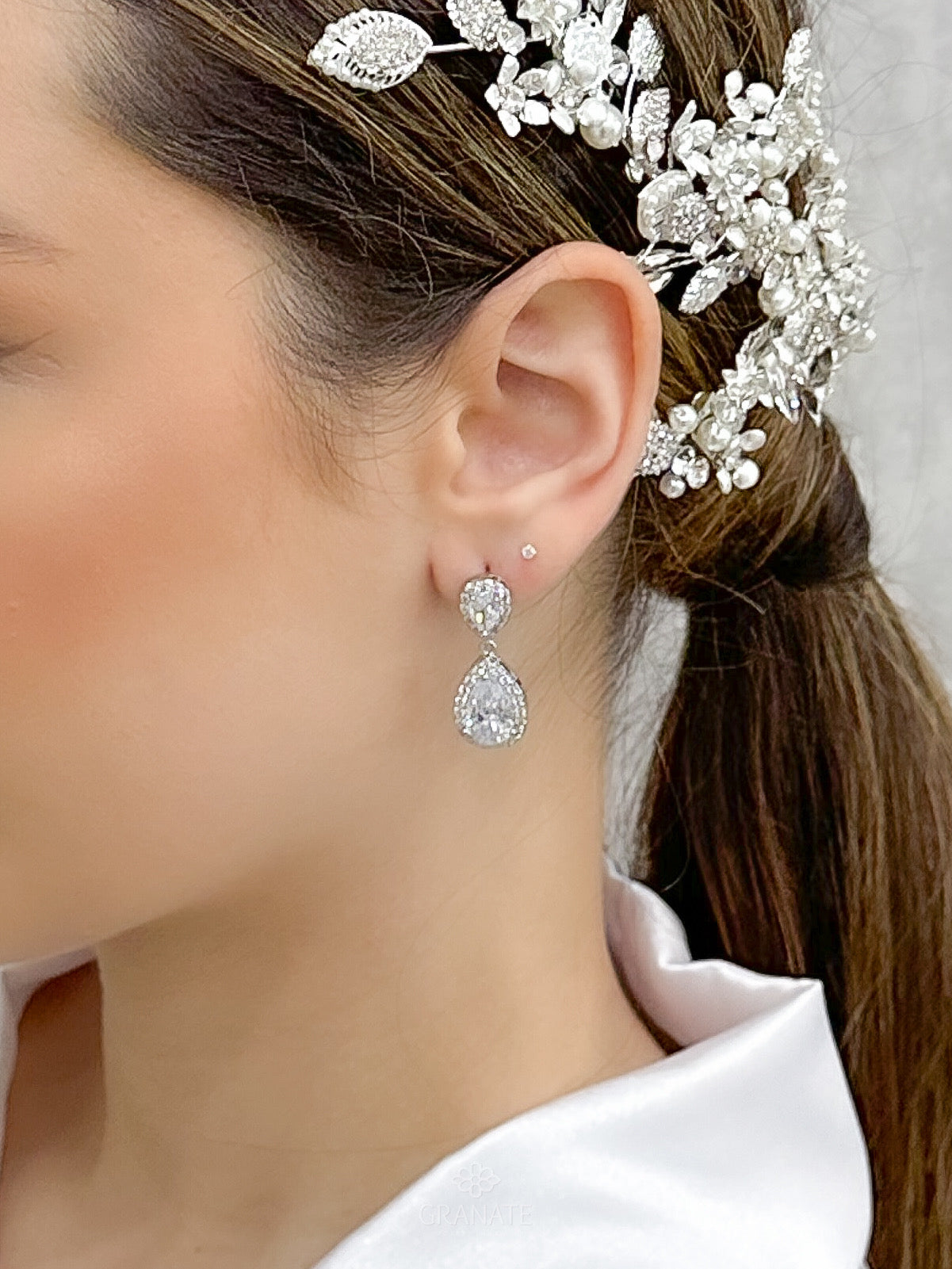 Aretes Gotas Contorno Zirconia - Plateado