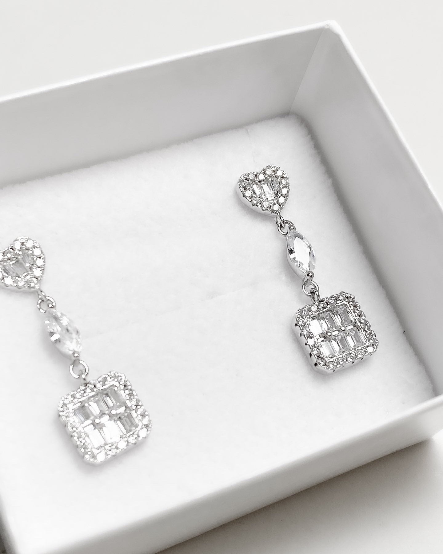 Aretes Corazón y Cuadro de Plata