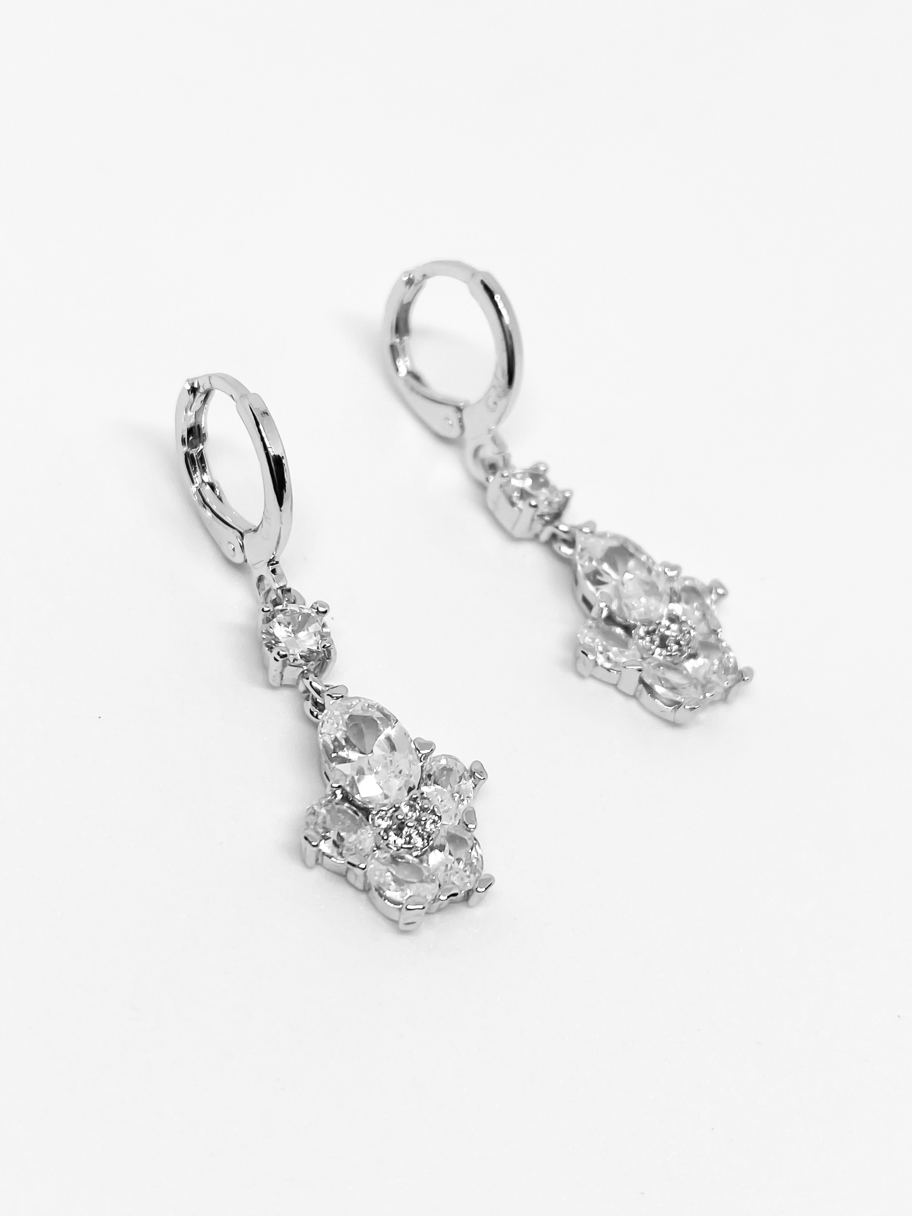 Aretes Crown