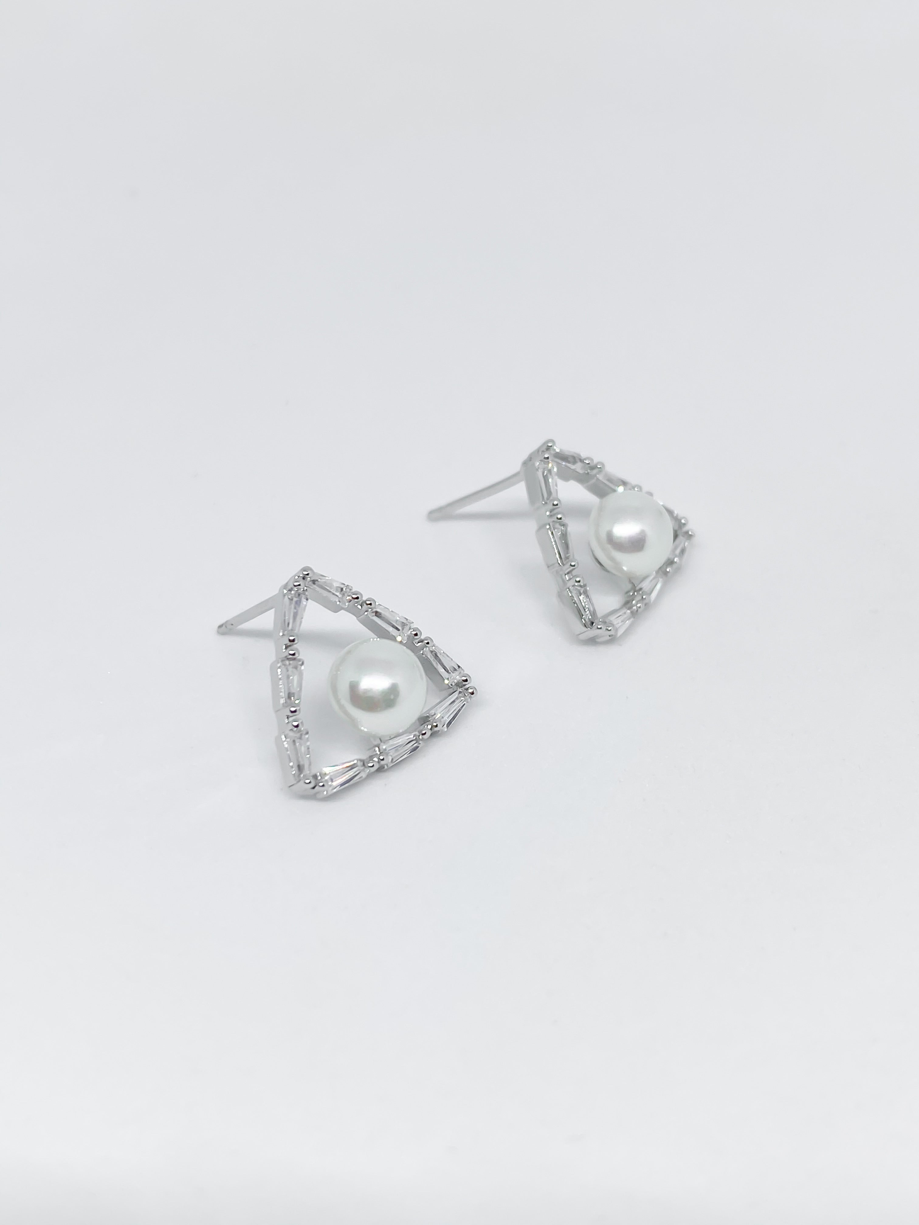 Aretes Triángulo Perla
