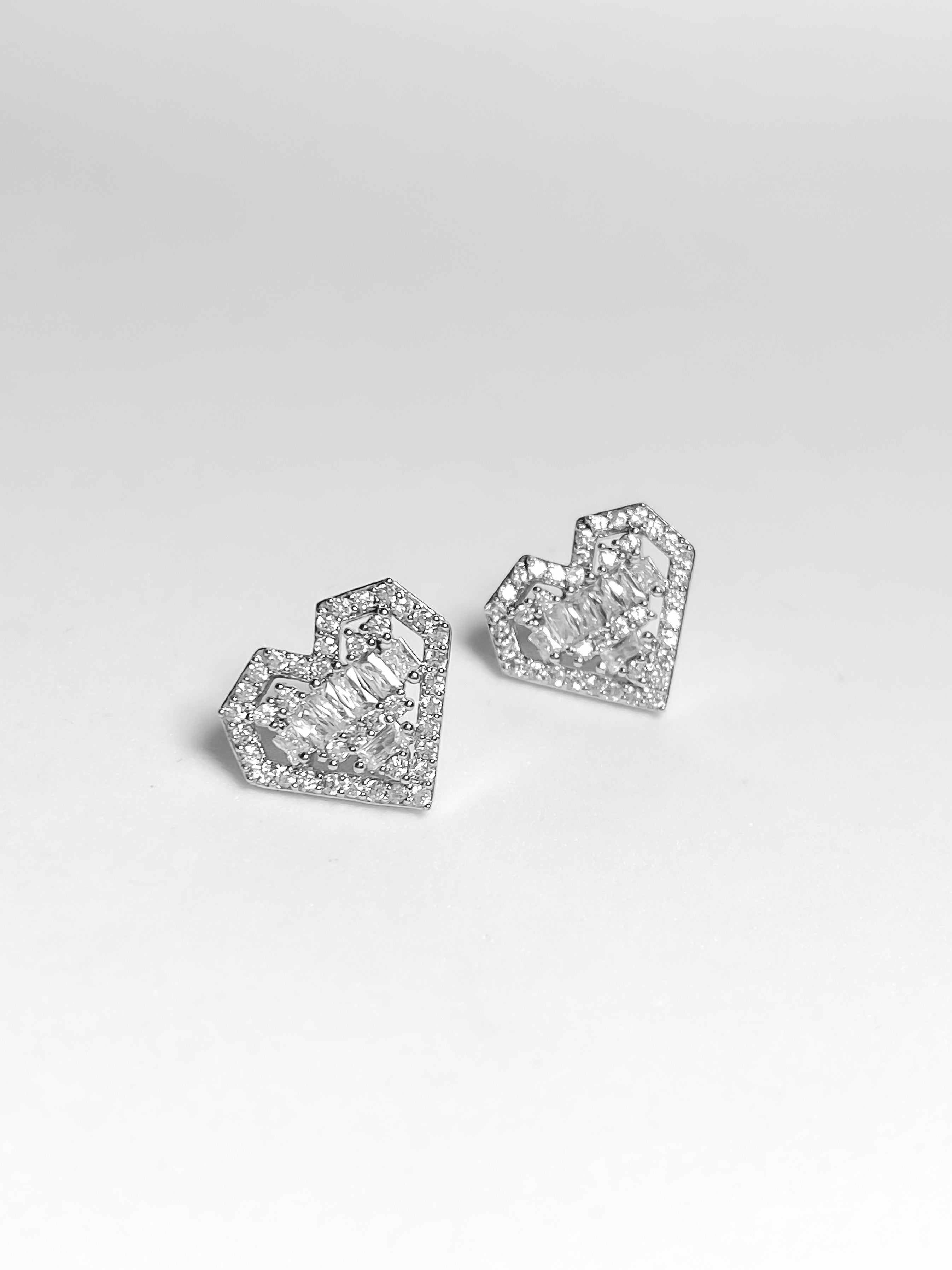 Aretes Corazón Geométrico