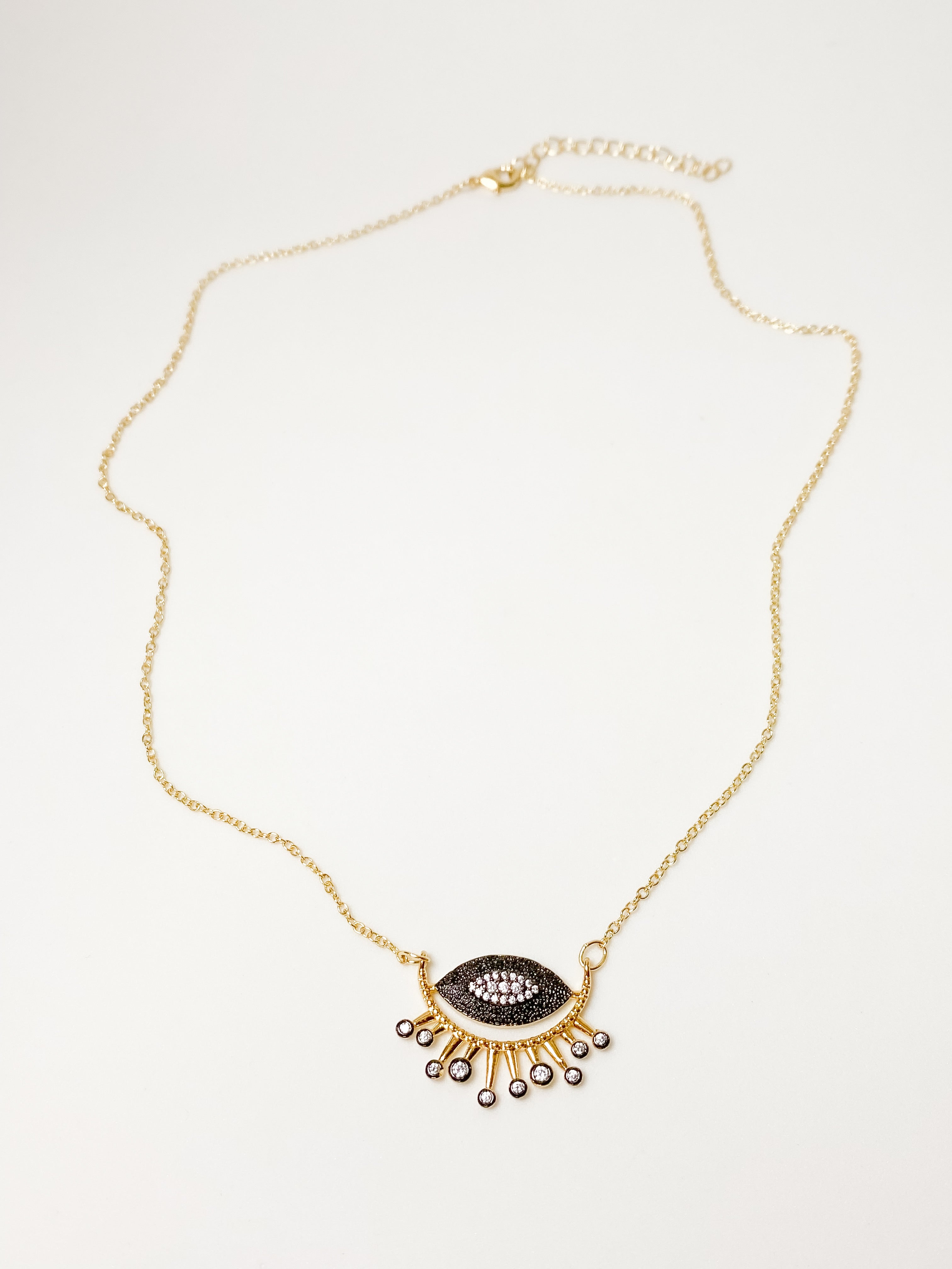 Collar Ojo Negro