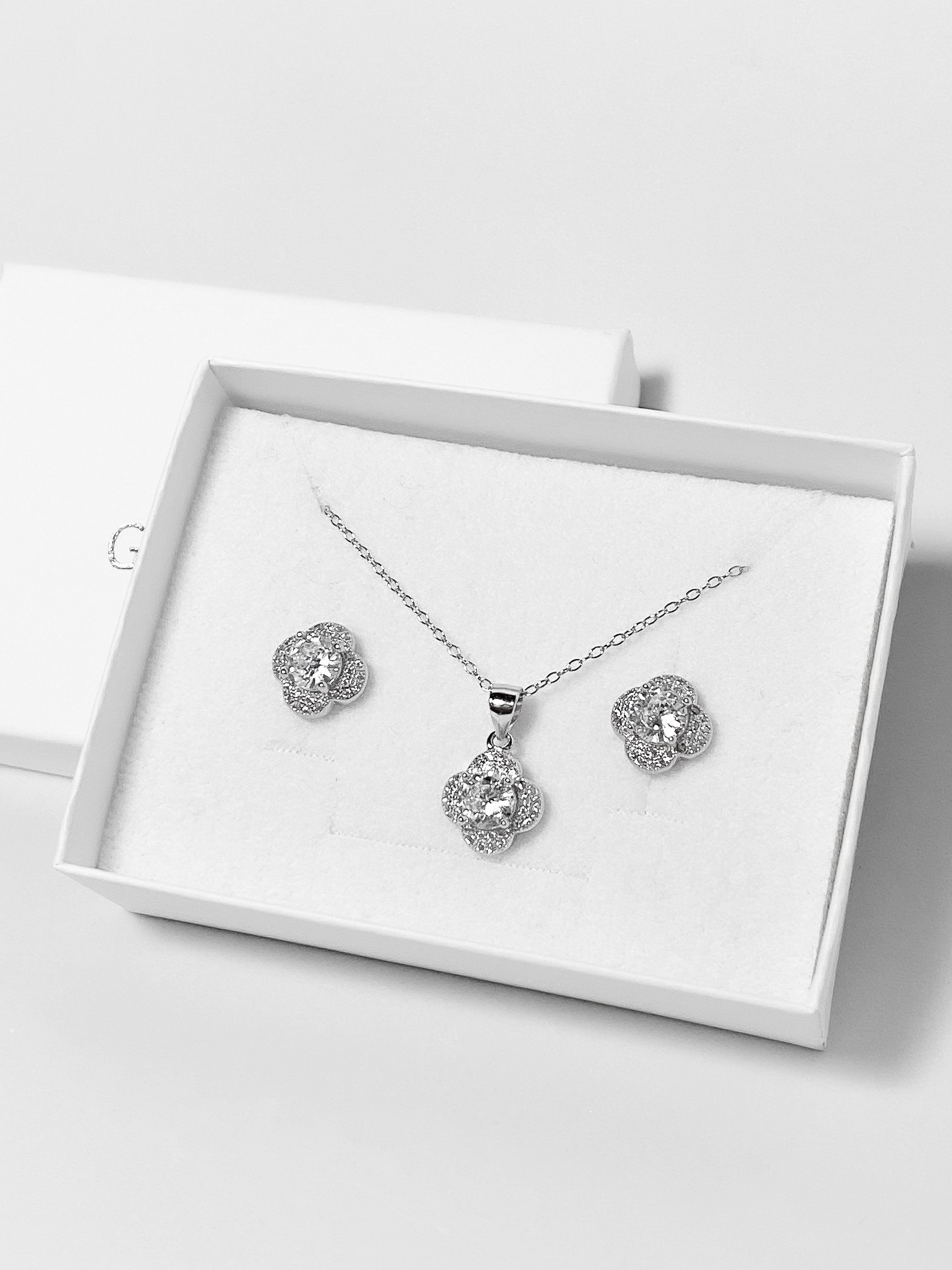Juego Flor Zirconia de Plata