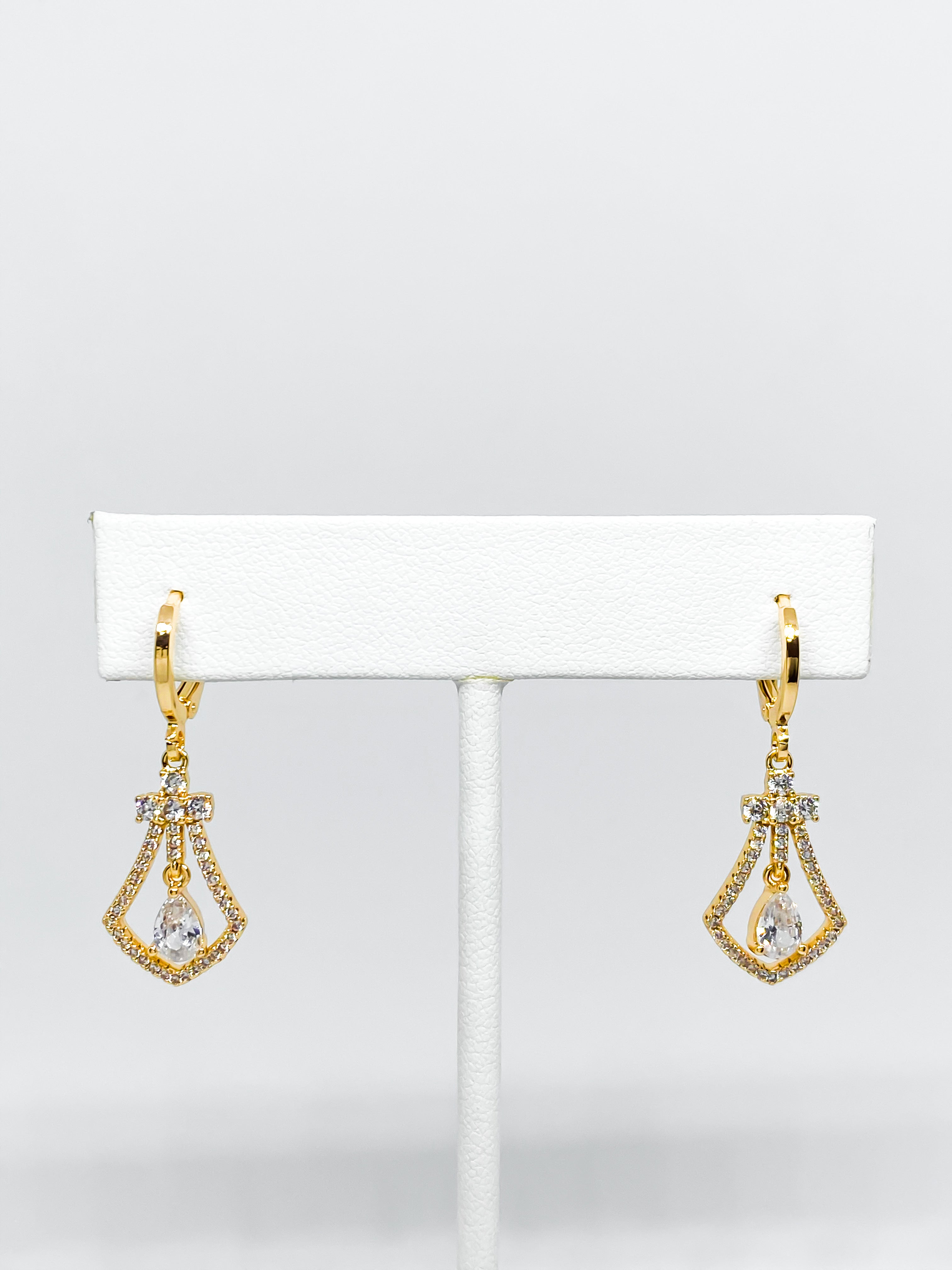 Aretes Escudo Zirconias