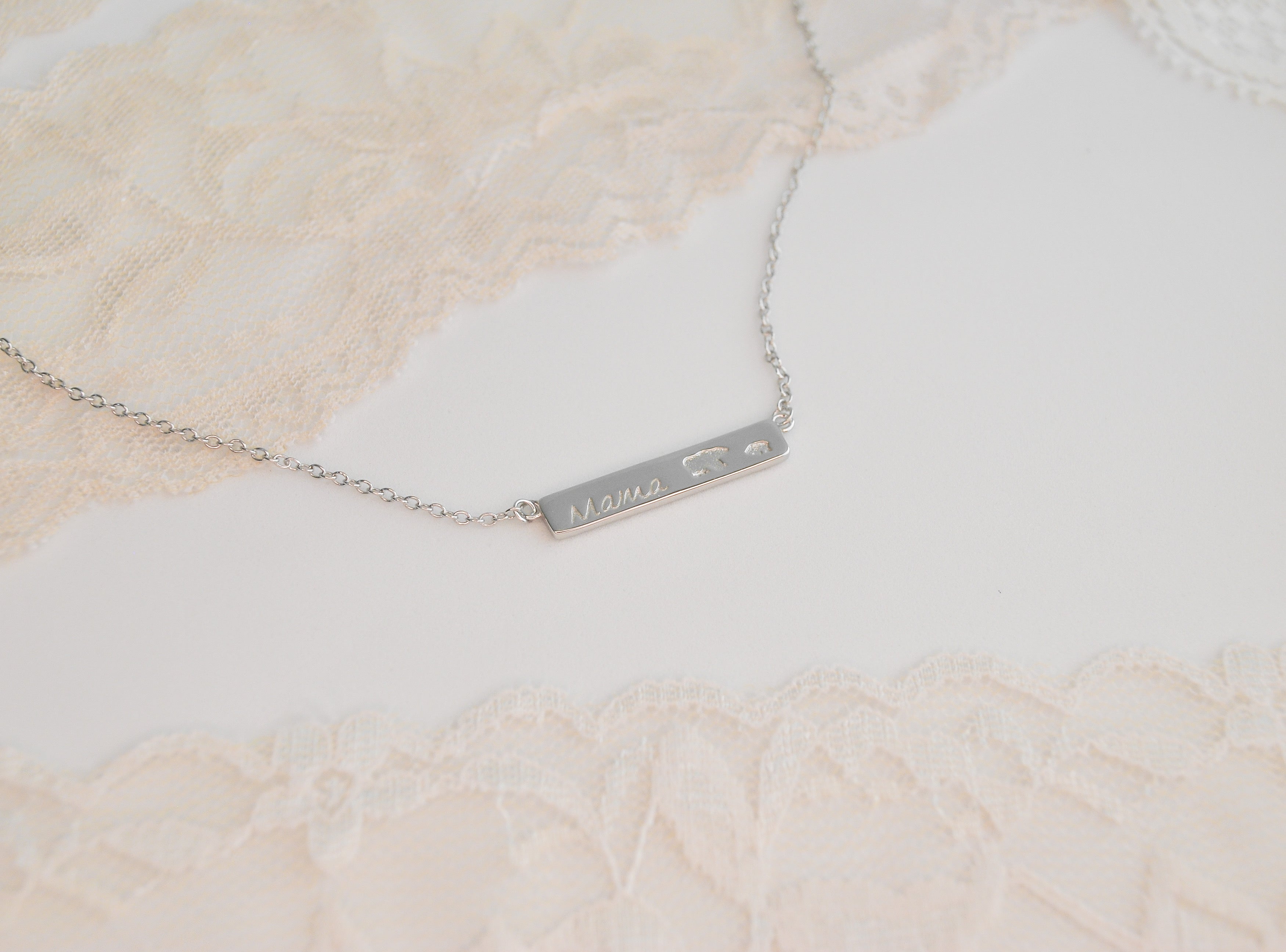 Collar Placa Mamá de Plata