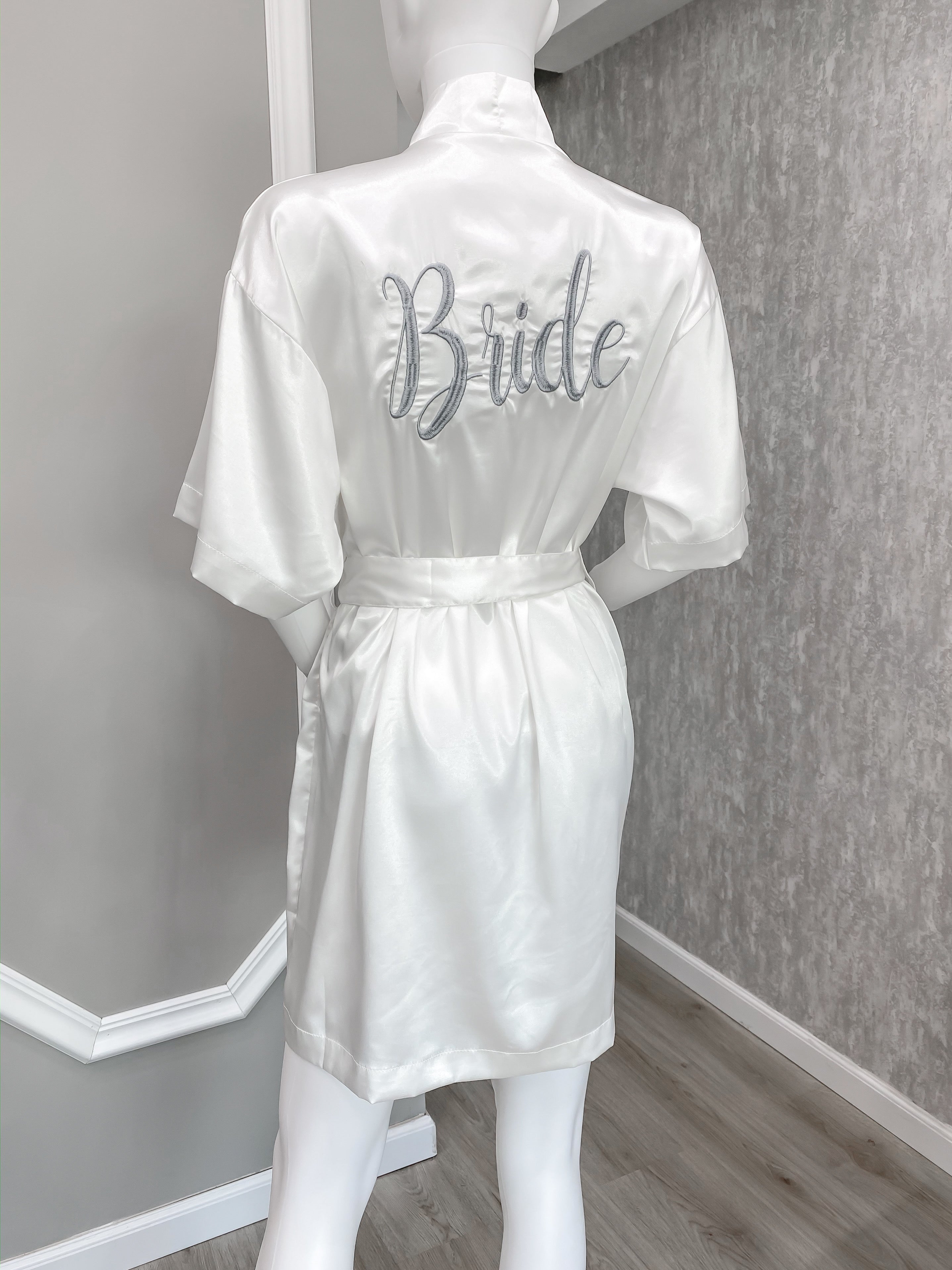 Bata “Bride” Blanca Plateado