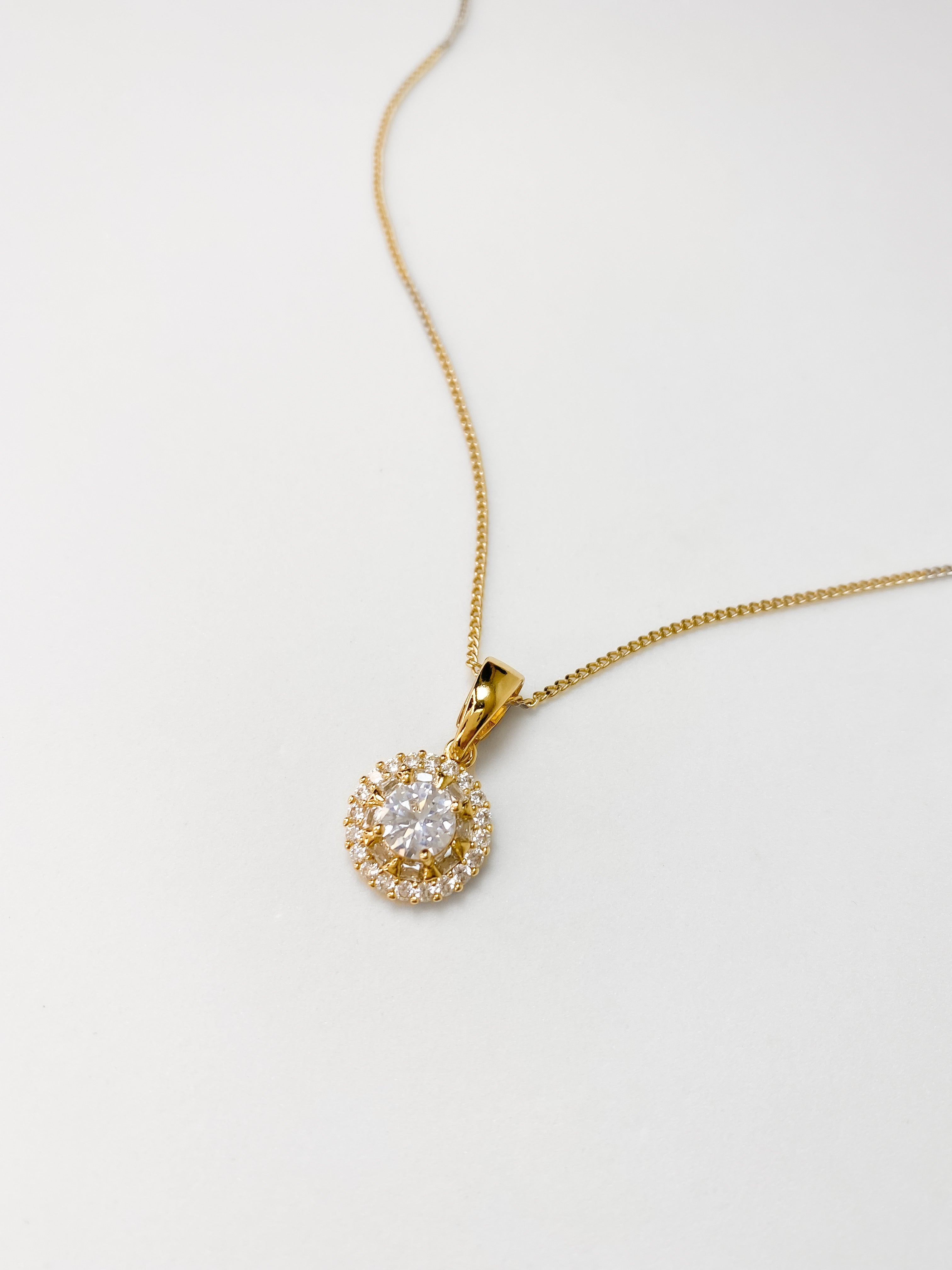 Collar Solitario Dorado
