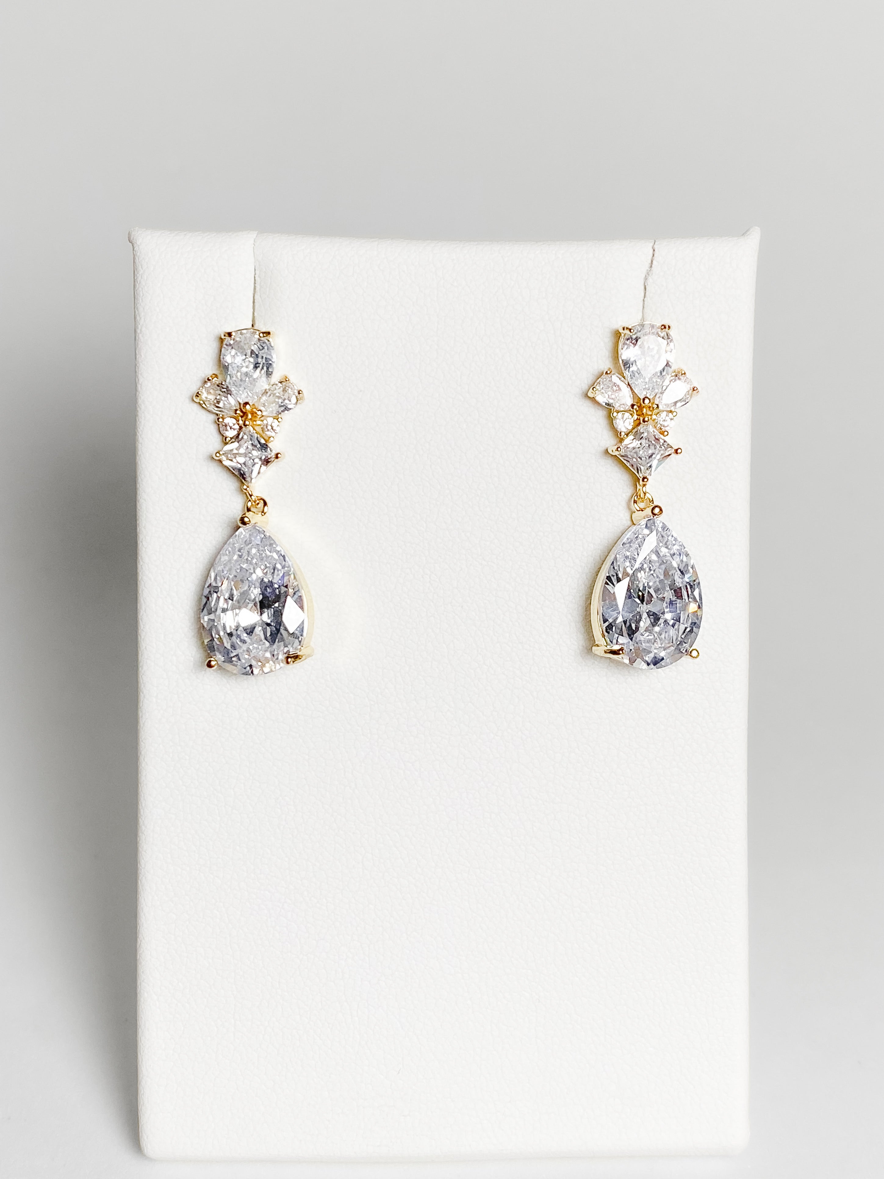 Aretes Gota Zirconia - Dorado