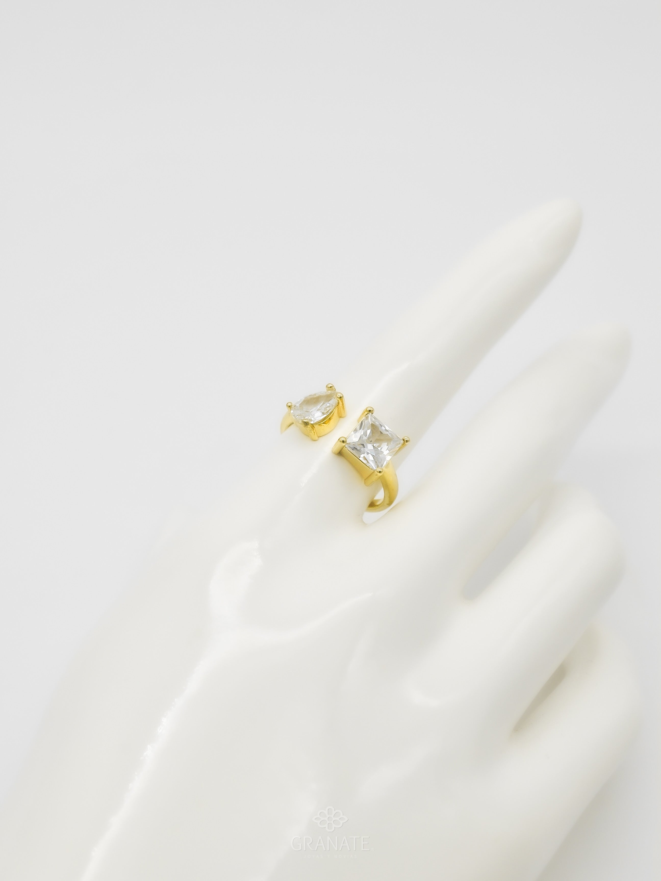 Anillo Ajustable Zirconias
