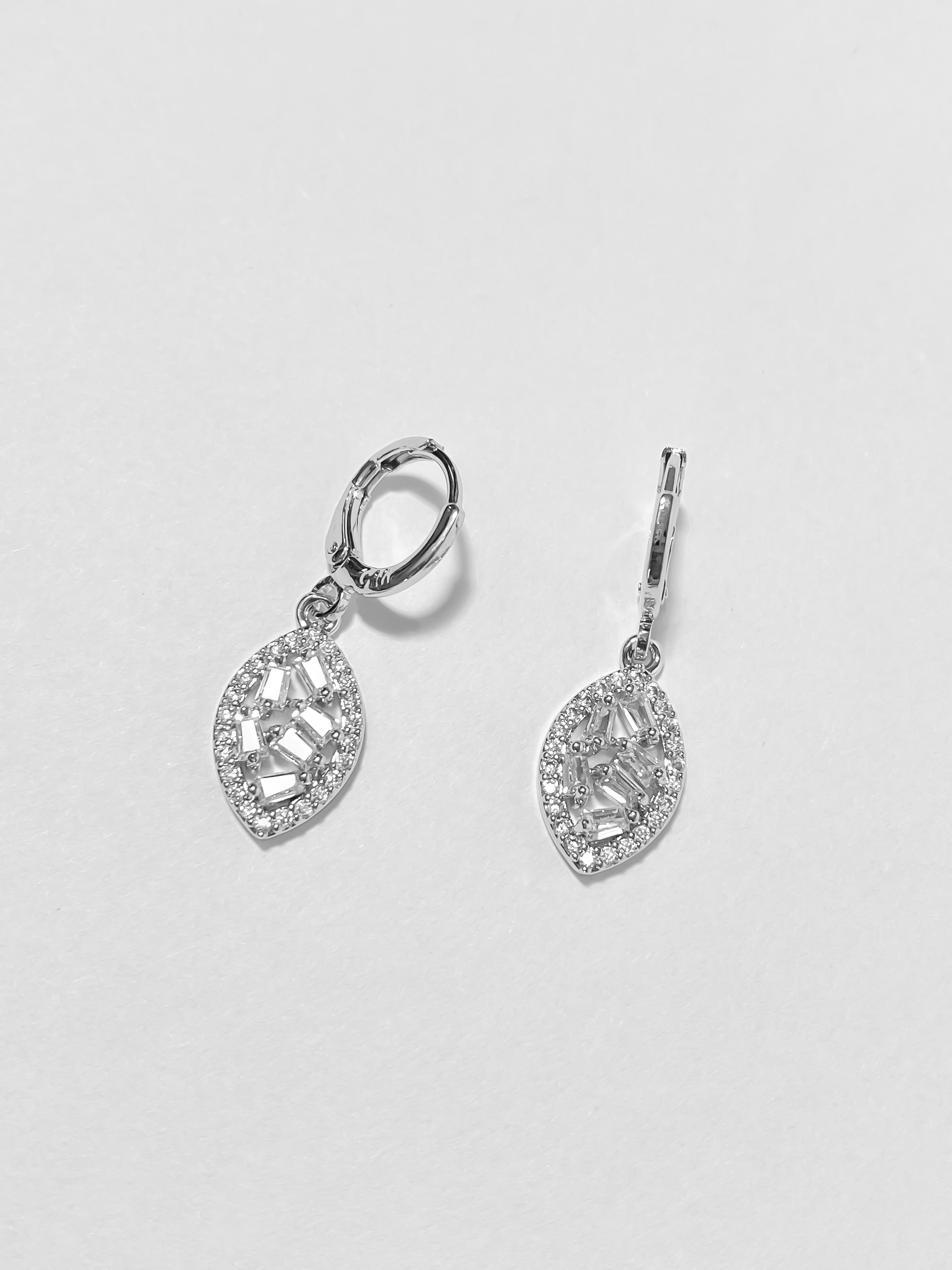 Aretes Hoja Zirconias