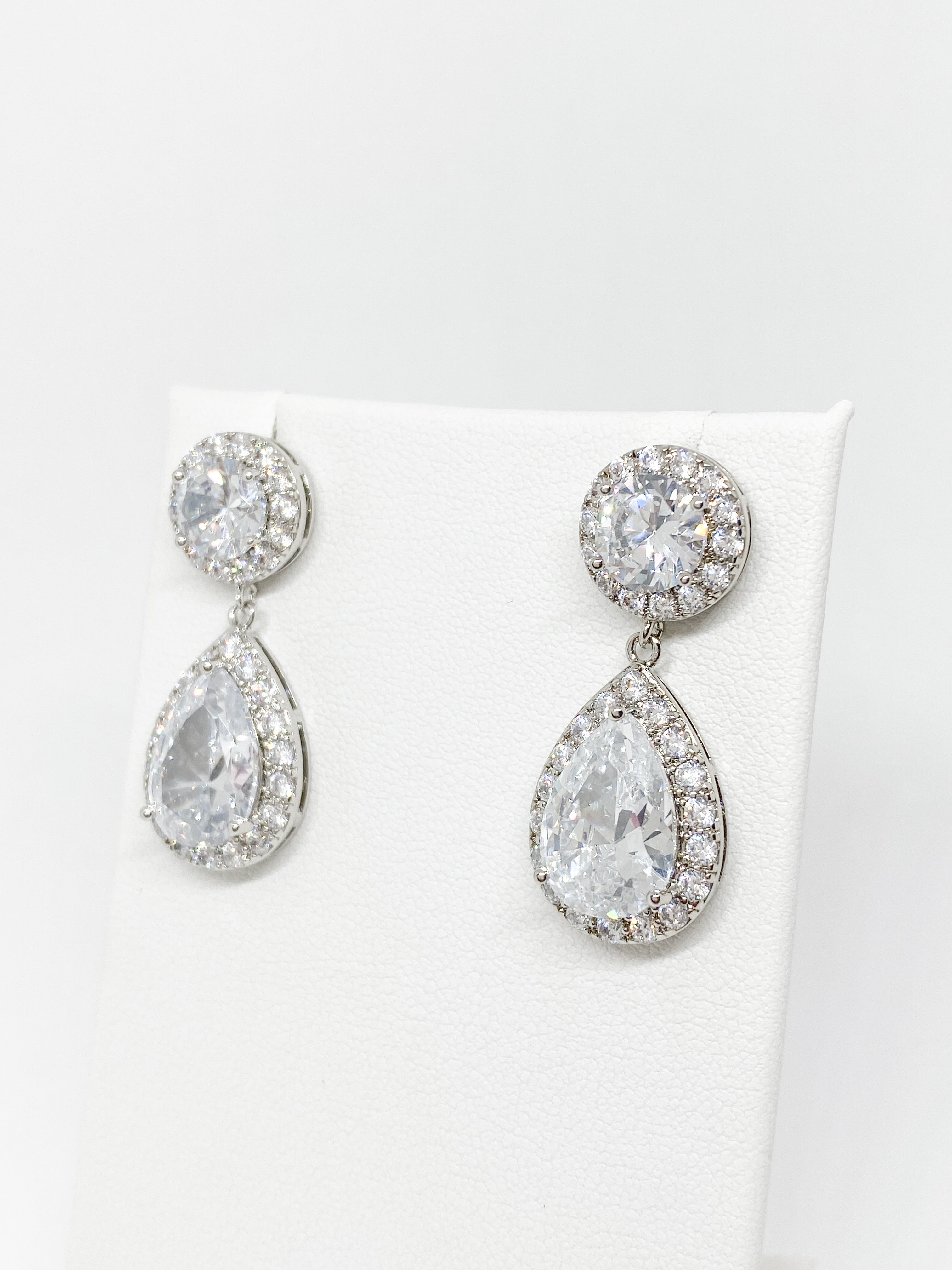 Aretes Gota Contorno Zirconia