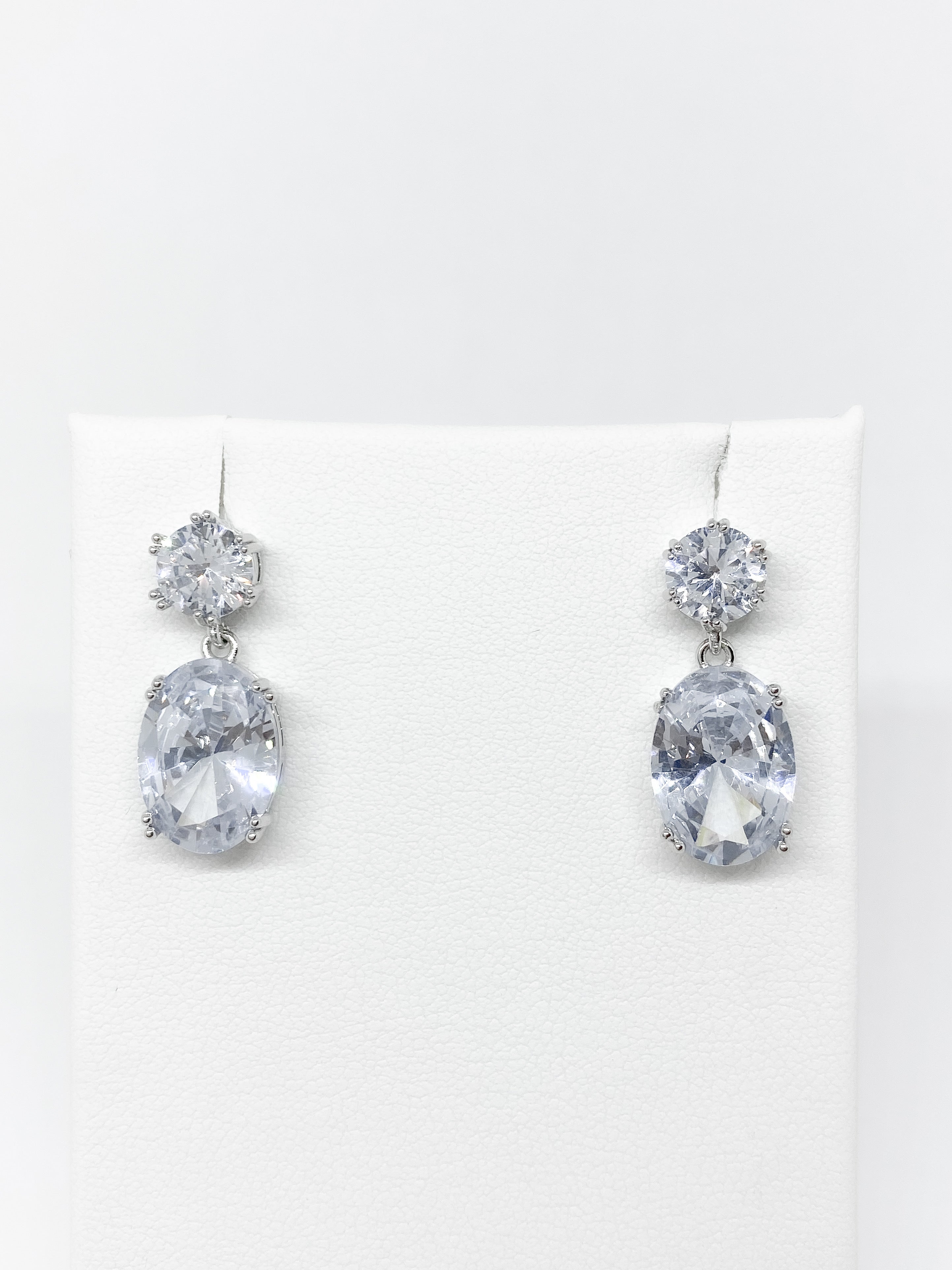 Aretes Punto Ovalo - Plateado
