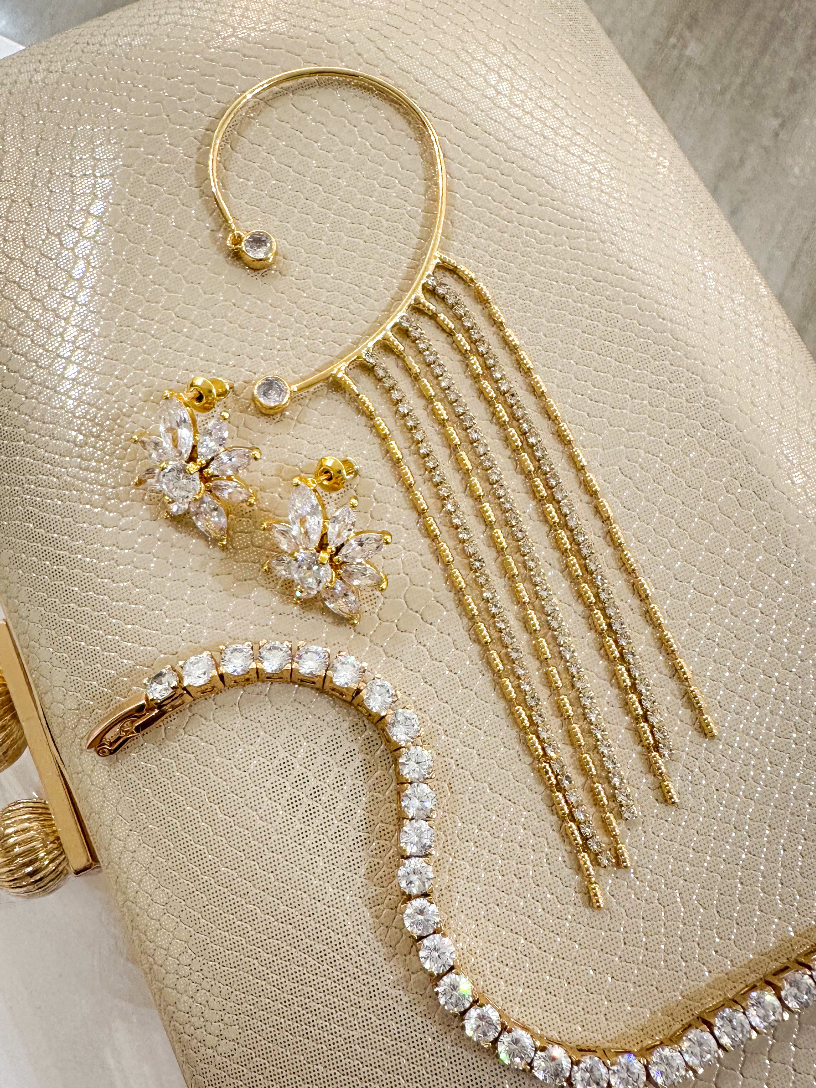 Ear cuff Cadenas Cristales