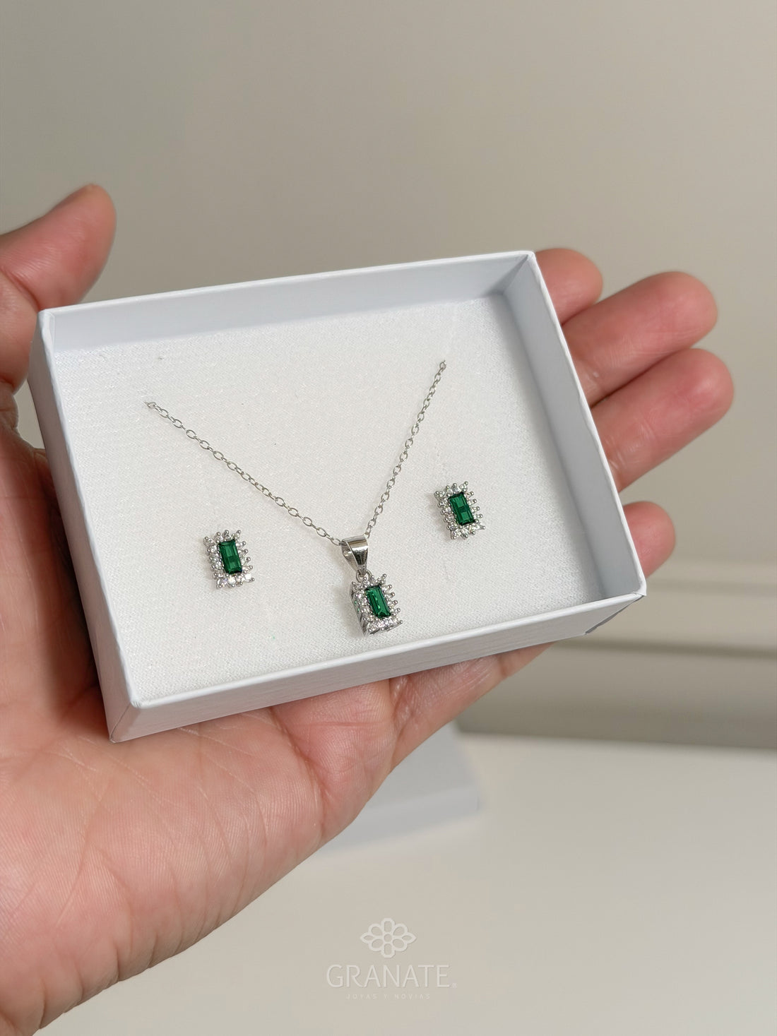 Juego Baguette Halo de Plata - Esmeralda