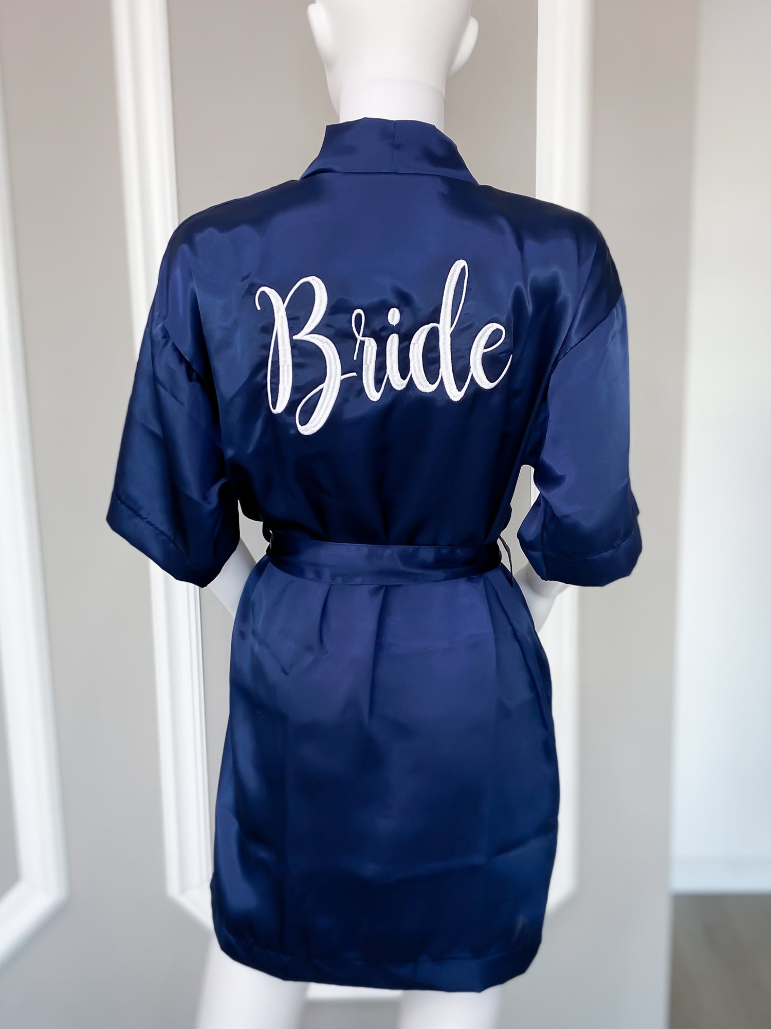 Bata “Bride” Azul Marino
