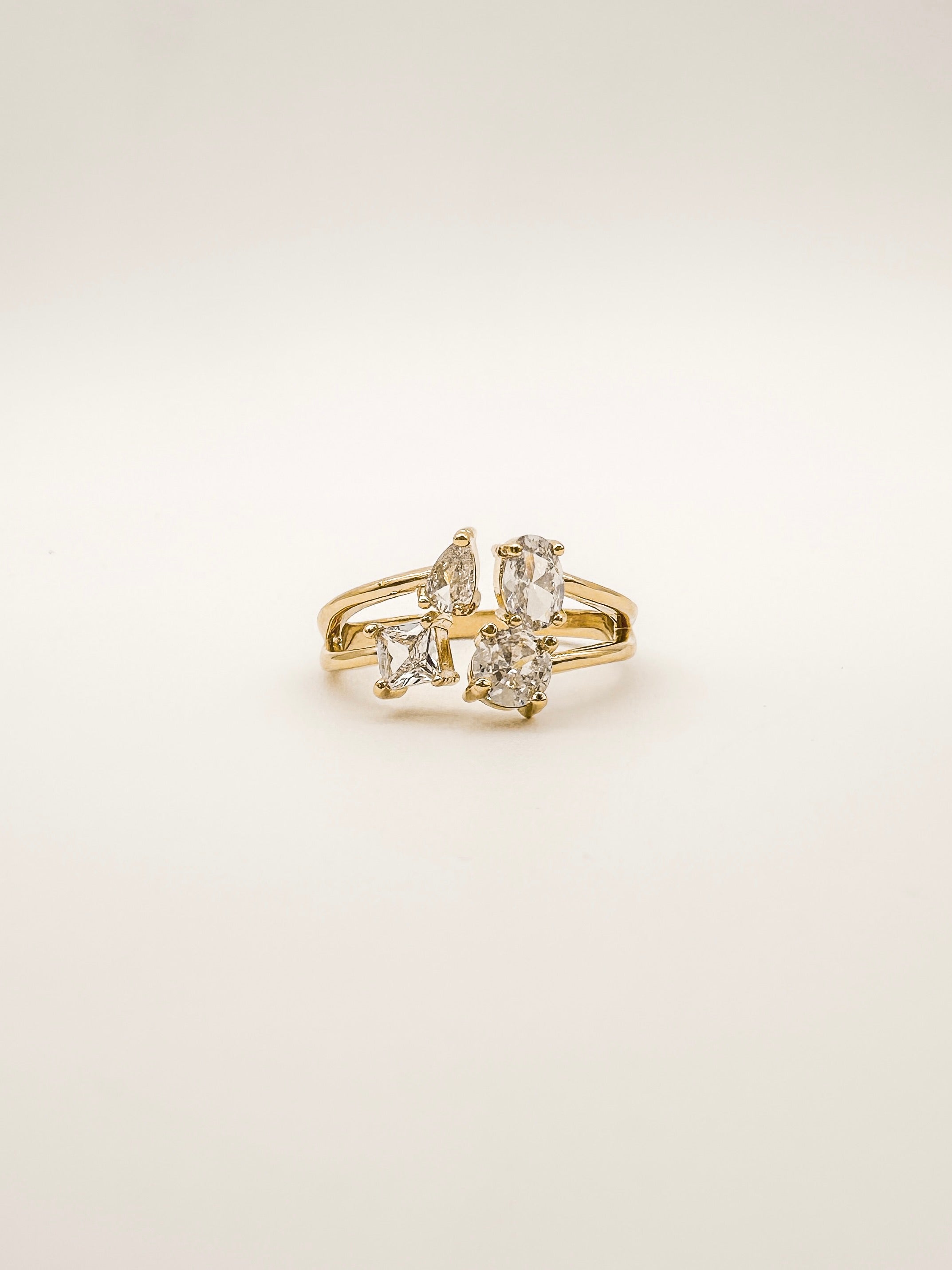 Anillo 4 Zirconias Ajustable