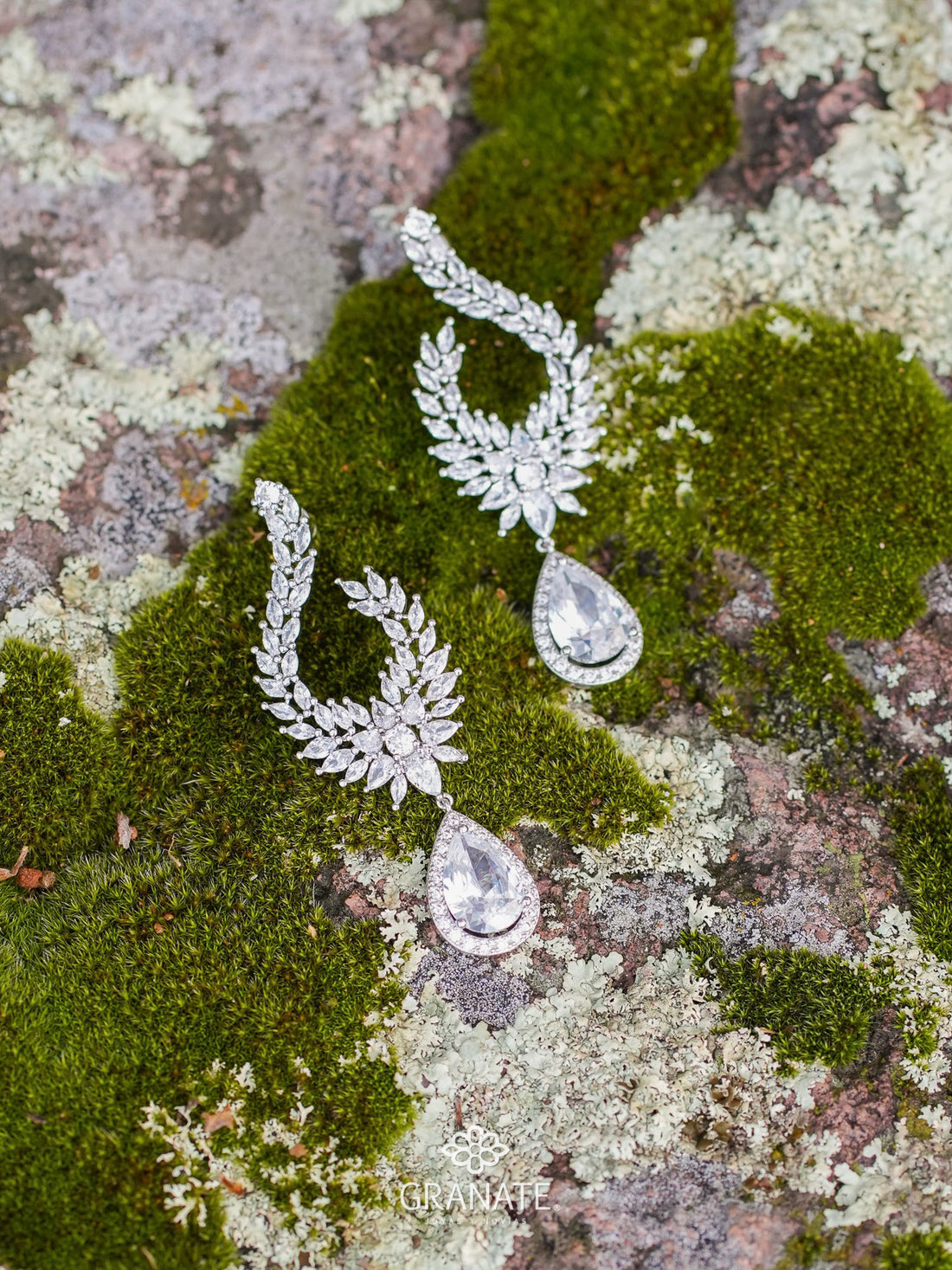 Aretes Cisne
