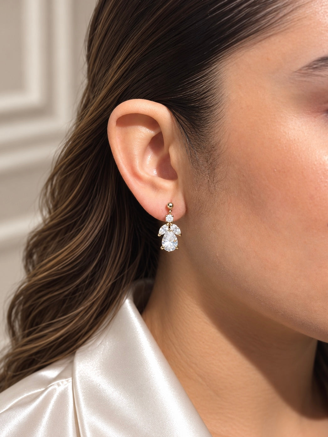 Aretes Gota con Hojas