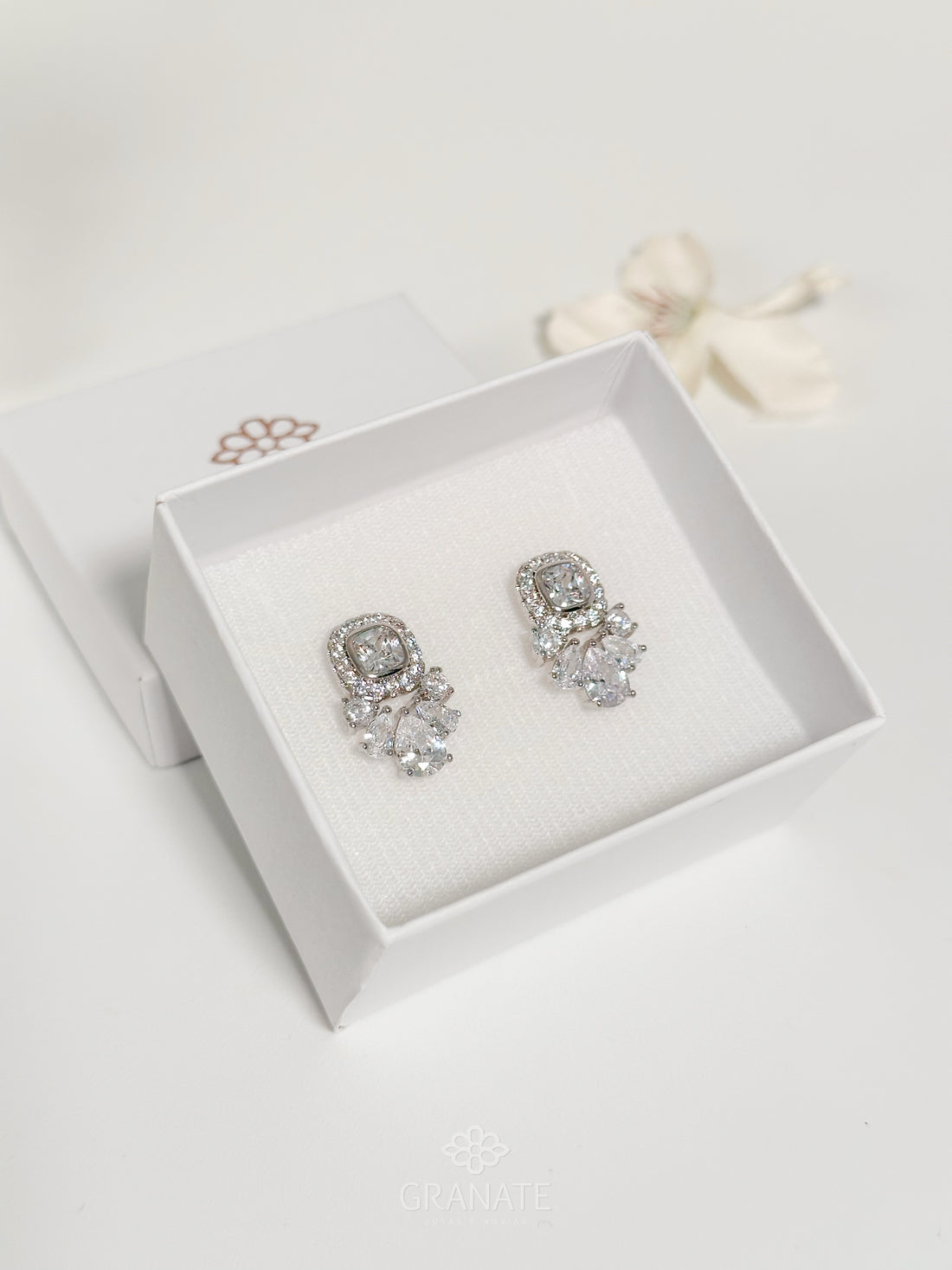 Aretes Cuadro Halo Zirconias