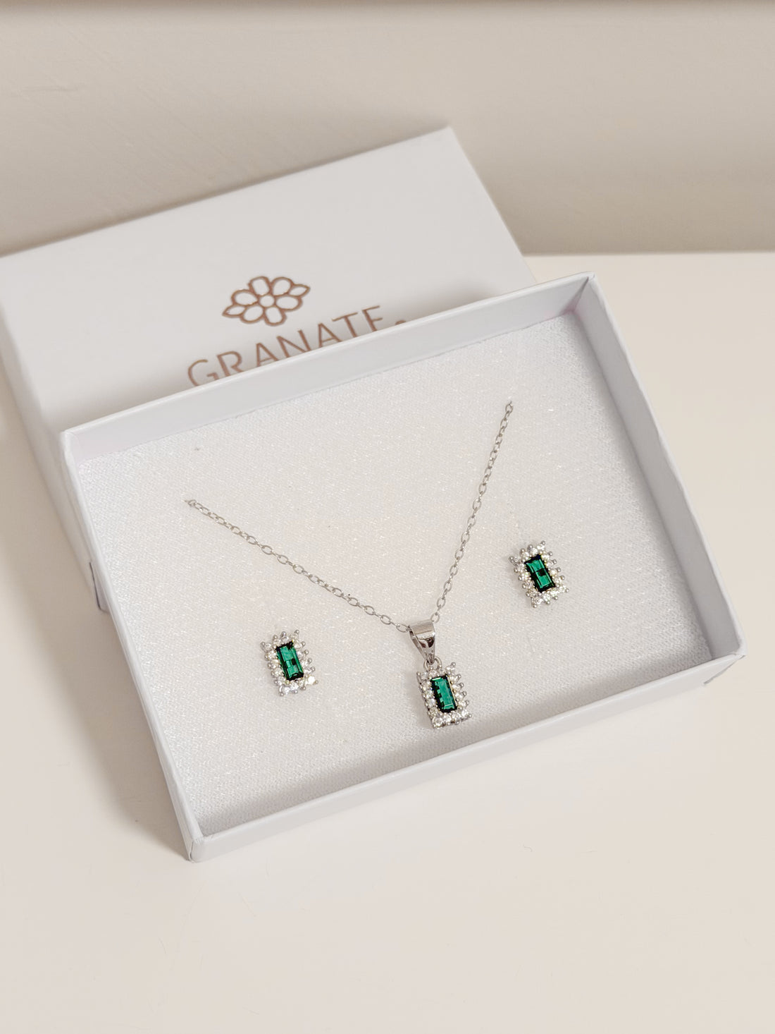 Juego Baguette Halo de Plata - Esmeralda