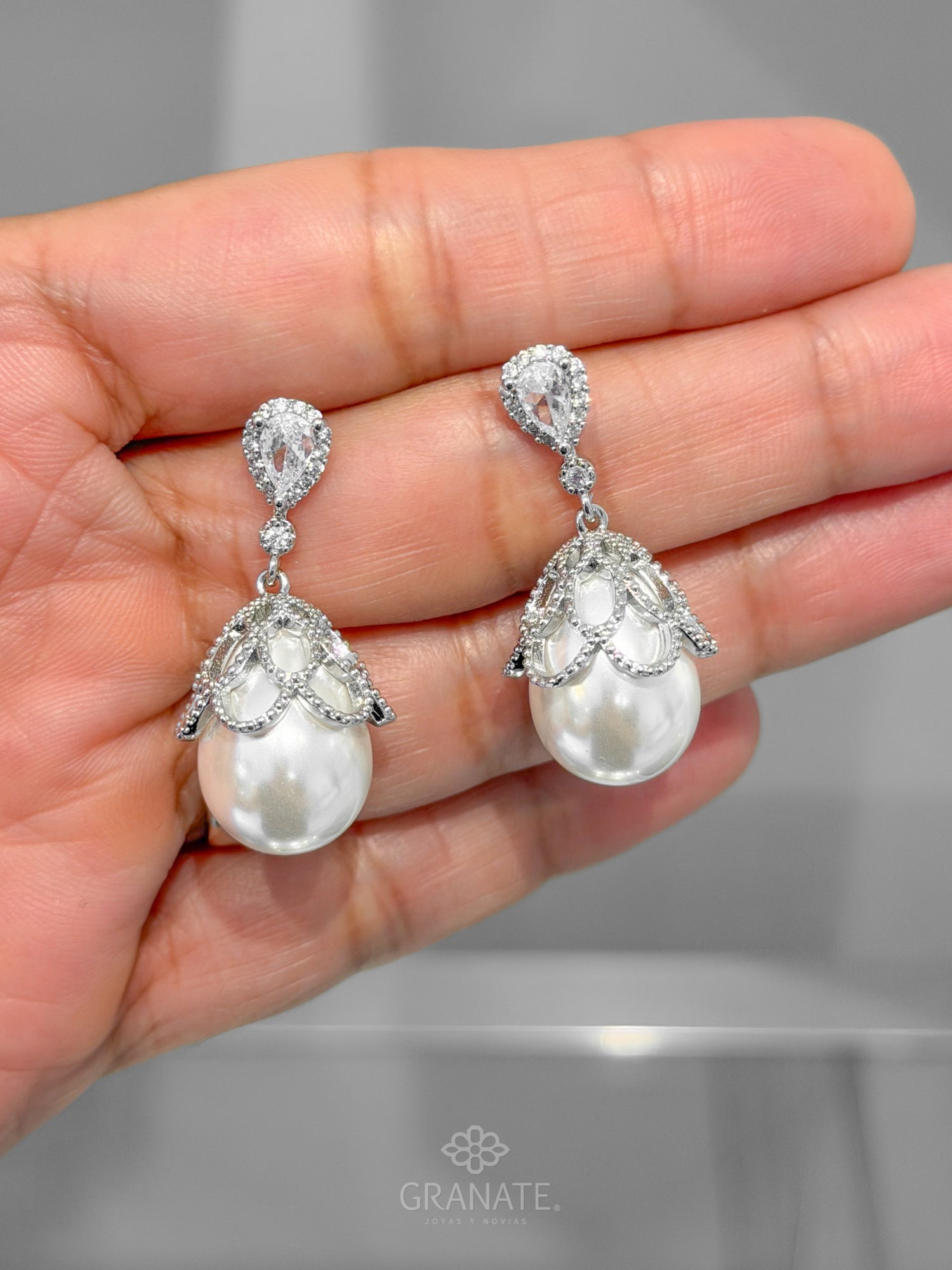Aretes Perla Gota Red