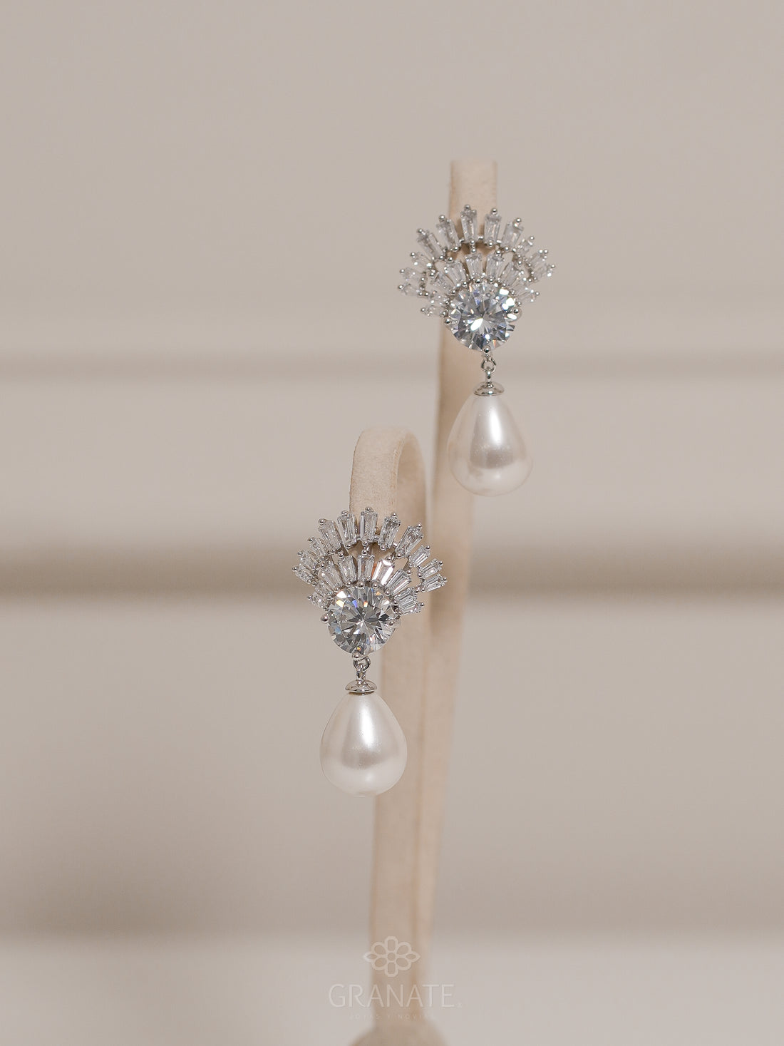 Aretes Fania con Perla Gota