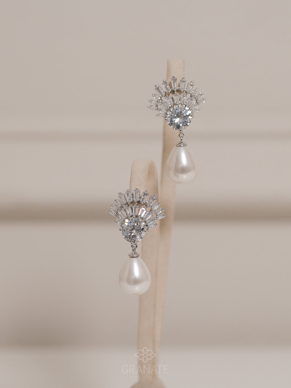 Aretes Fania con Perla Gota