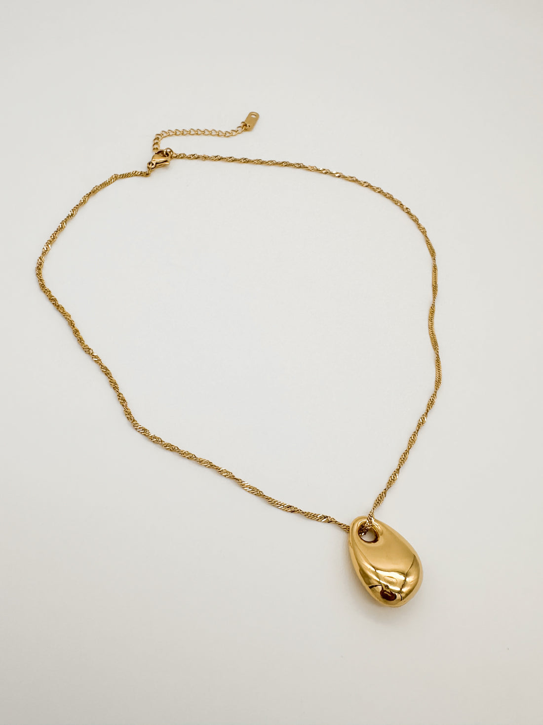 Collar Gota Irregular